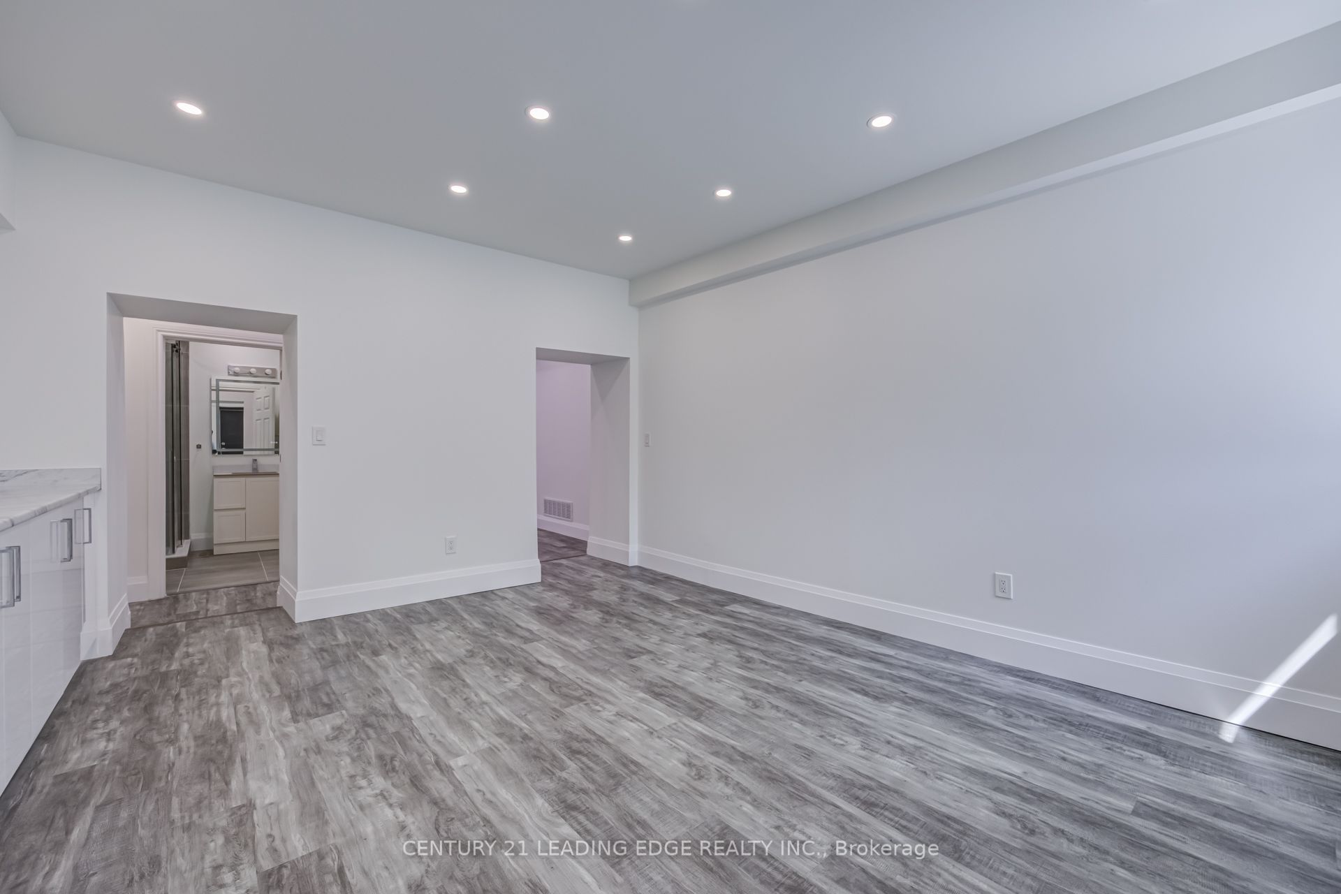 1375 Bathurst Street Main/basement Property Photo 13