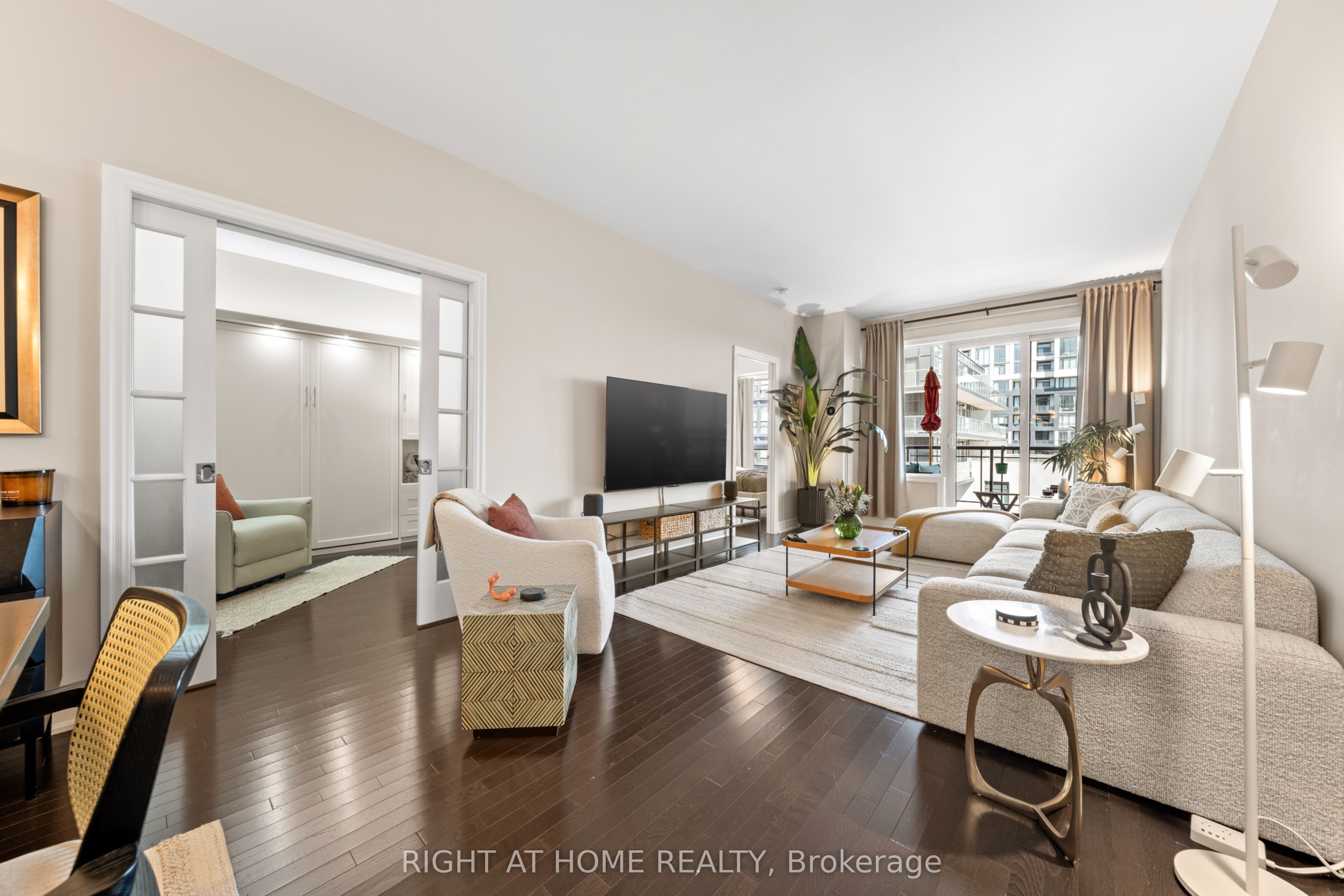 23 Rean Drive 504