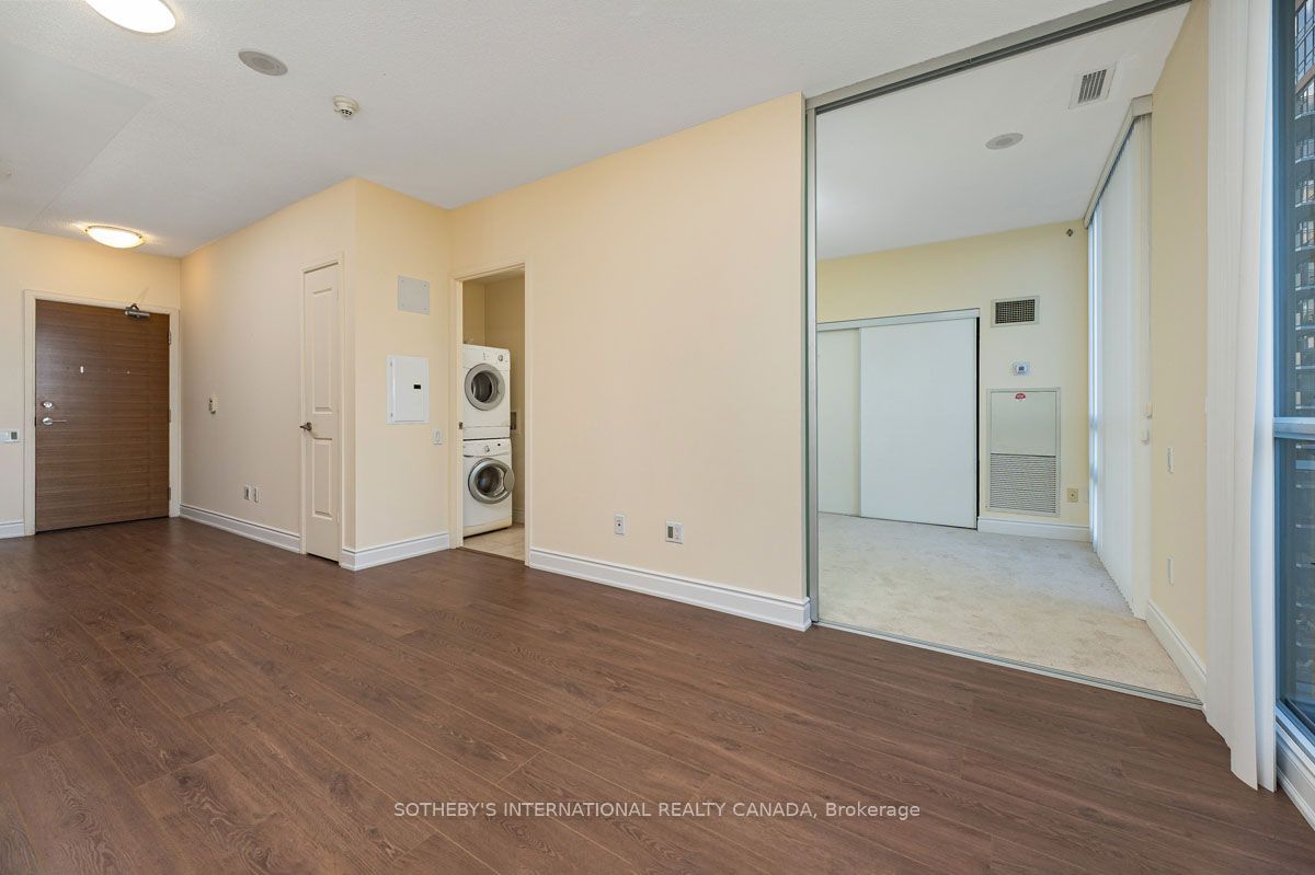 23 Sheppard Avenue E 2505 Property Photo 10