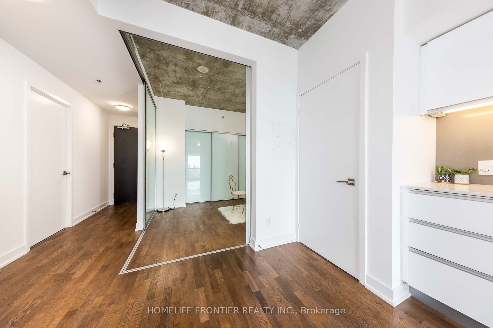 20 Minowan Miikan Lane 717 Property Photo 15