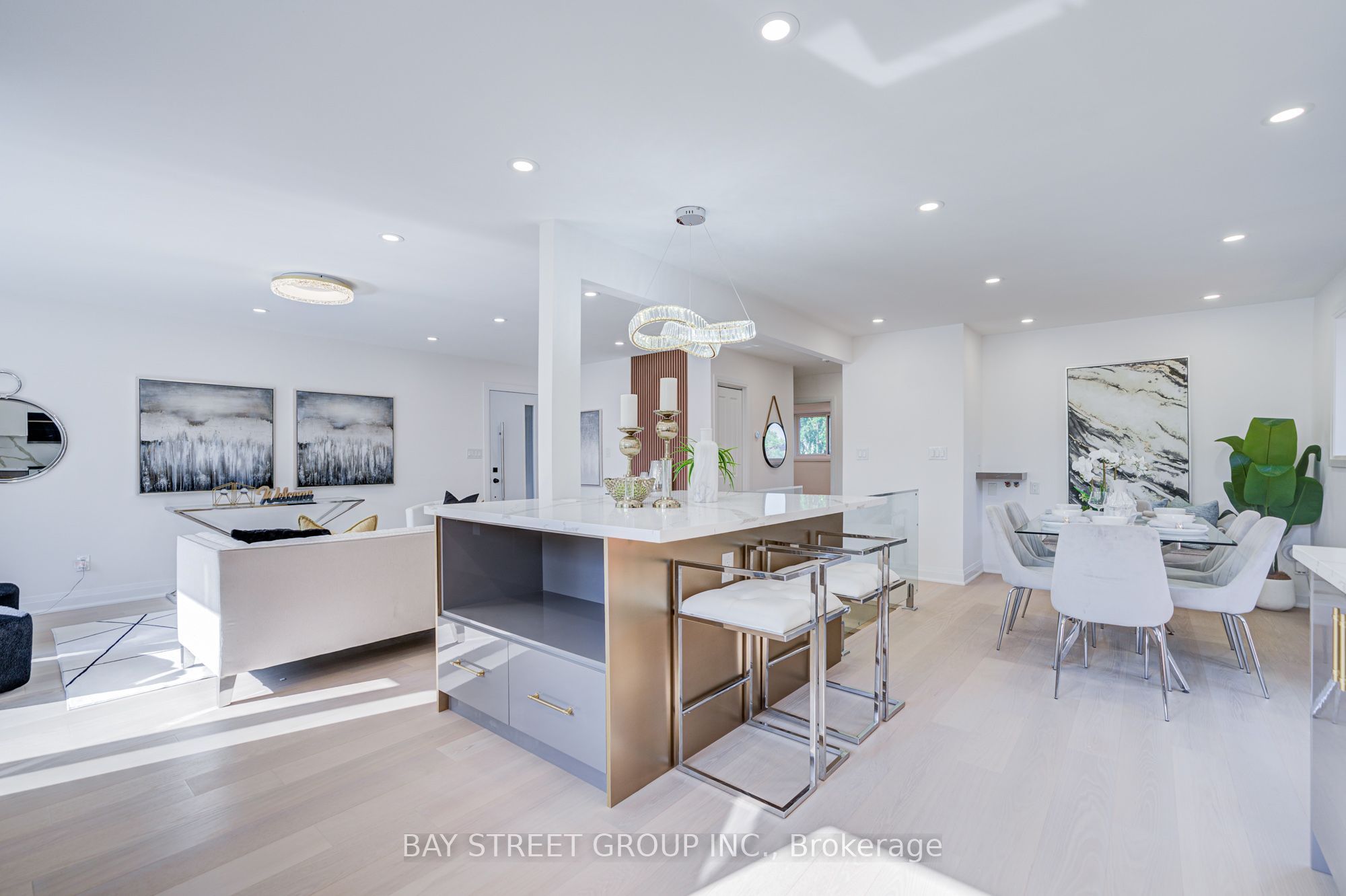 60 Warner Avenue Property Photo 1
