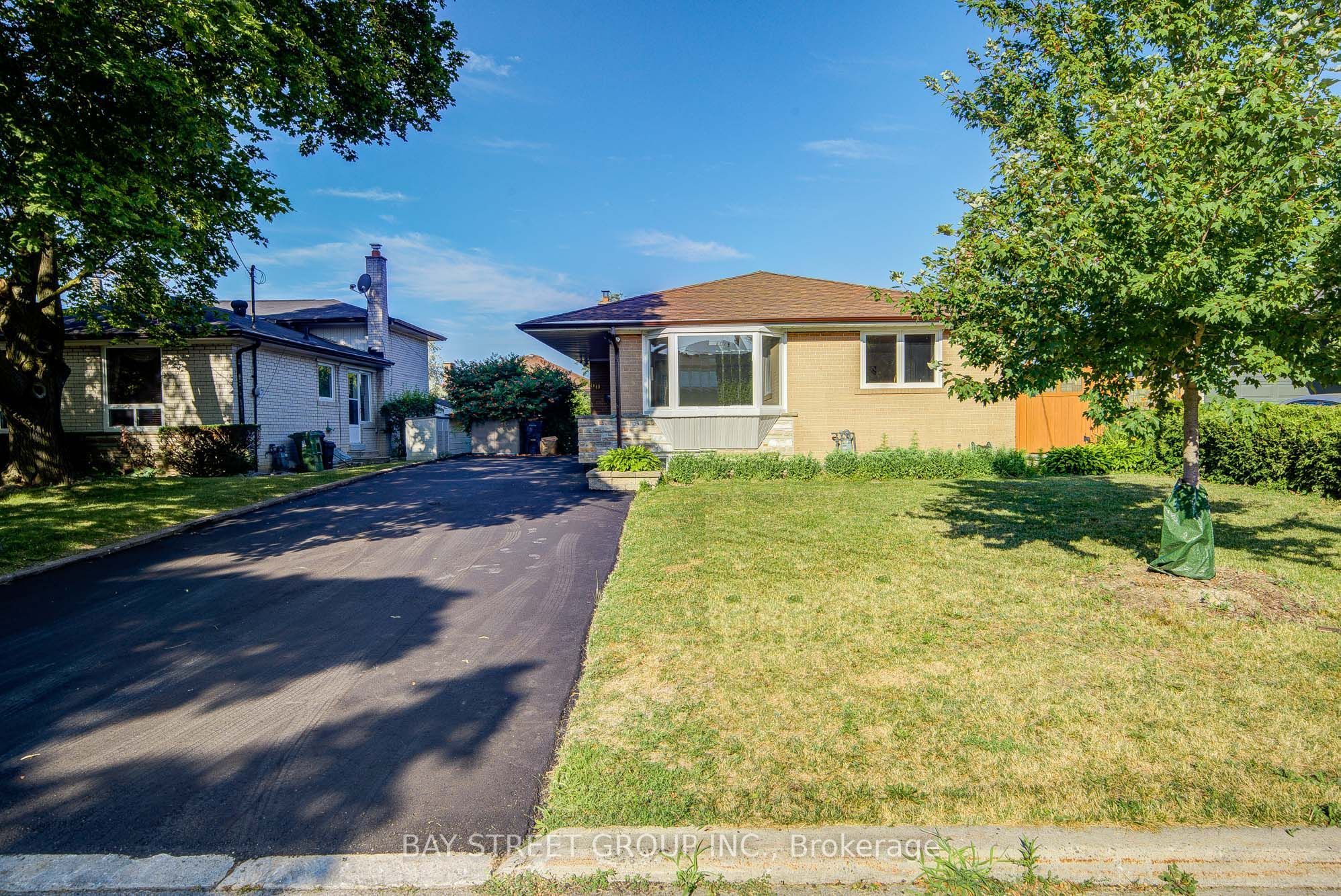 60 Warner Avenue Property Photo 4