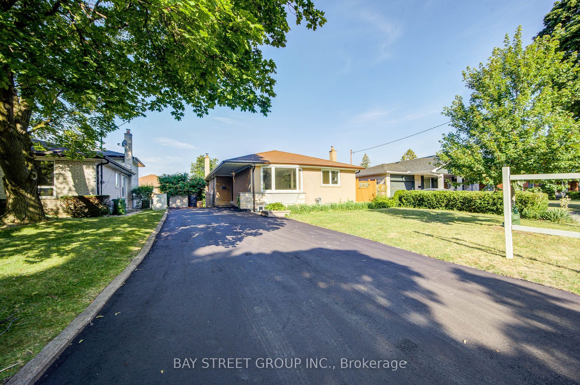 60 Warner Avenue Property Photo 5
