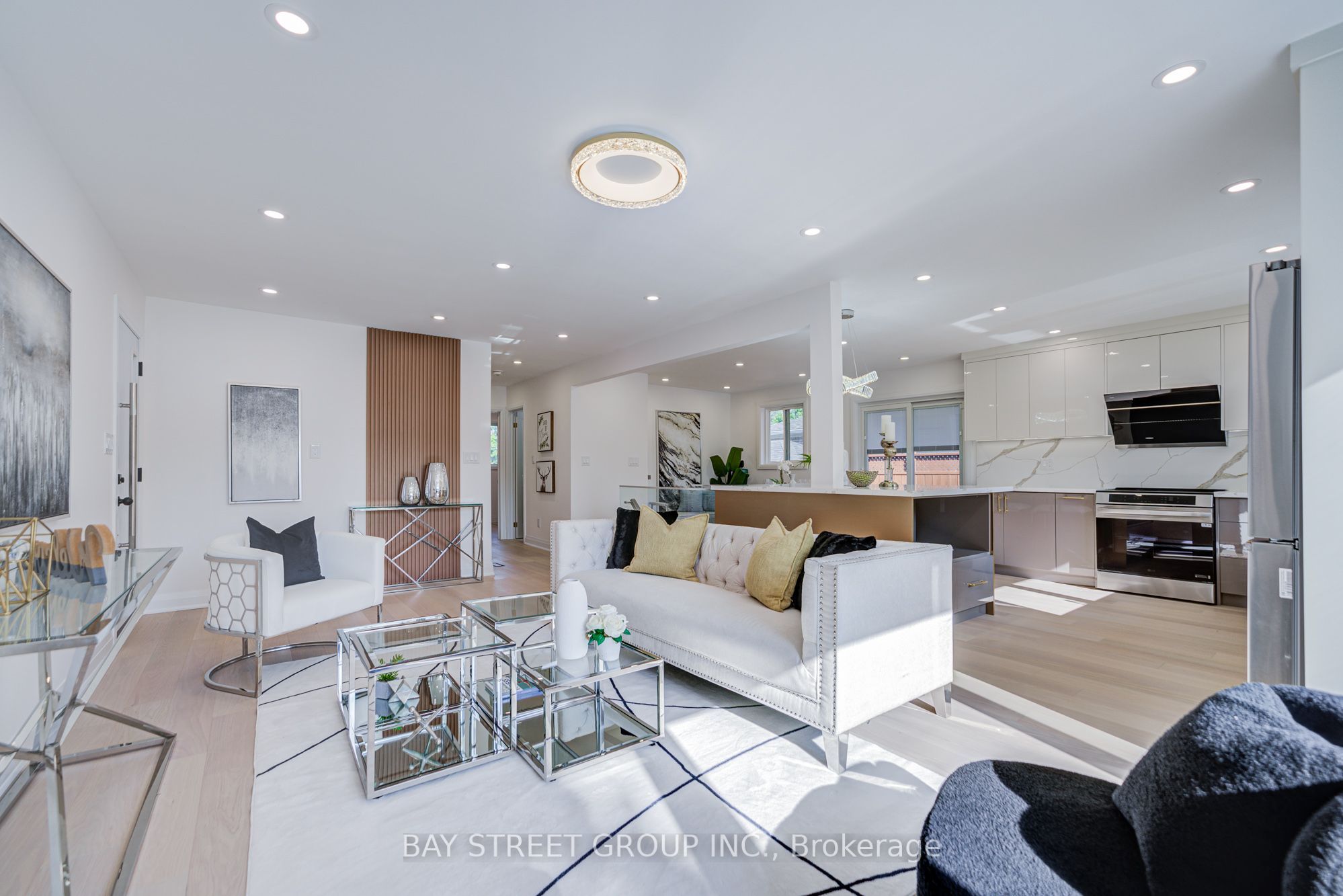 60 Warner Avenue Property Photo 8