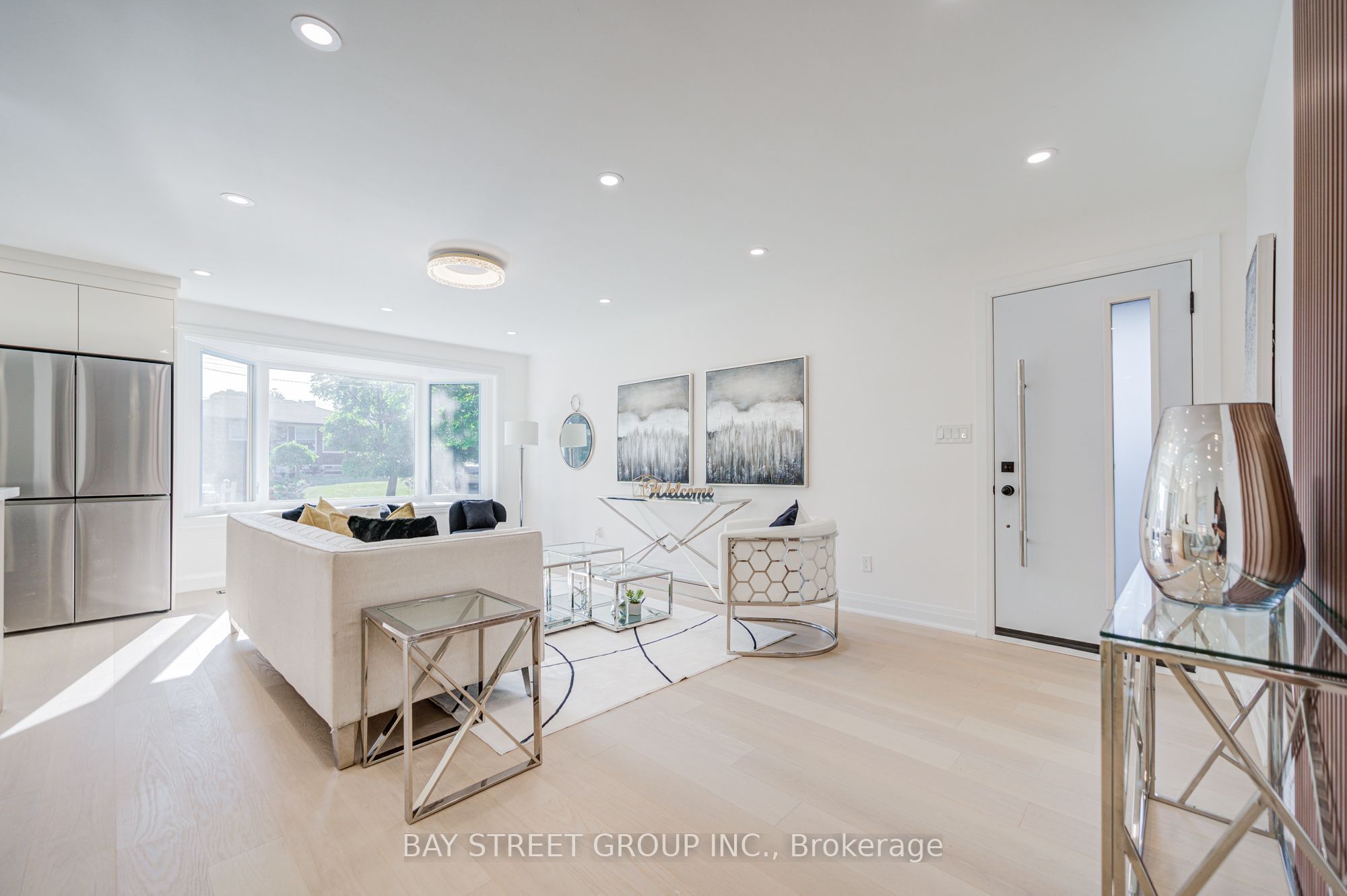 60 Warner Avenue Property Photo 9
