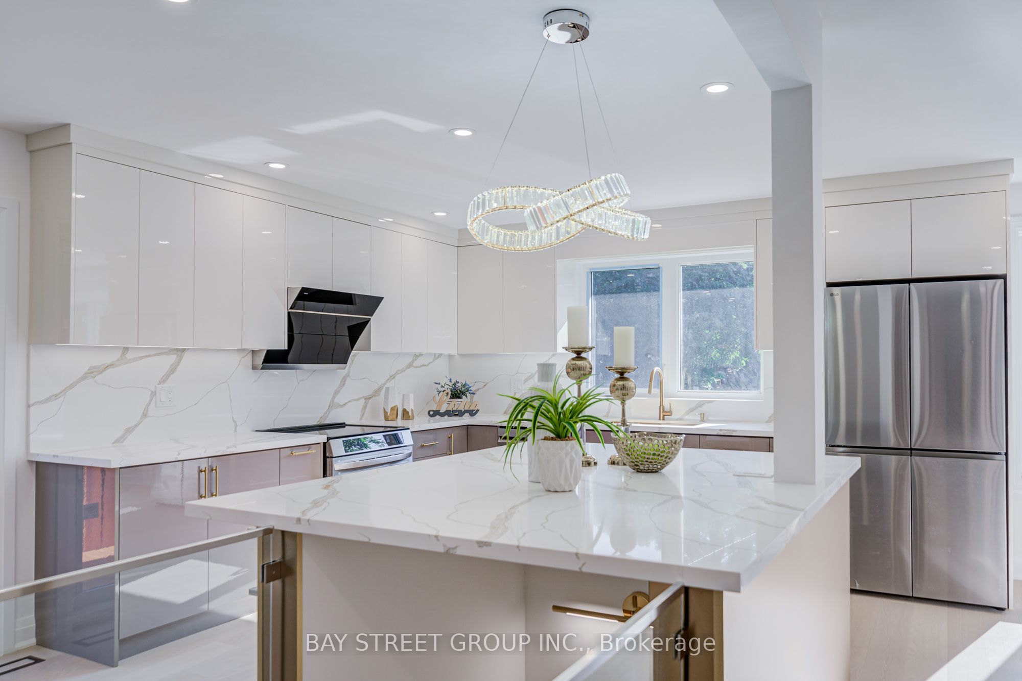 60 Warner Avenue Property Photo 11