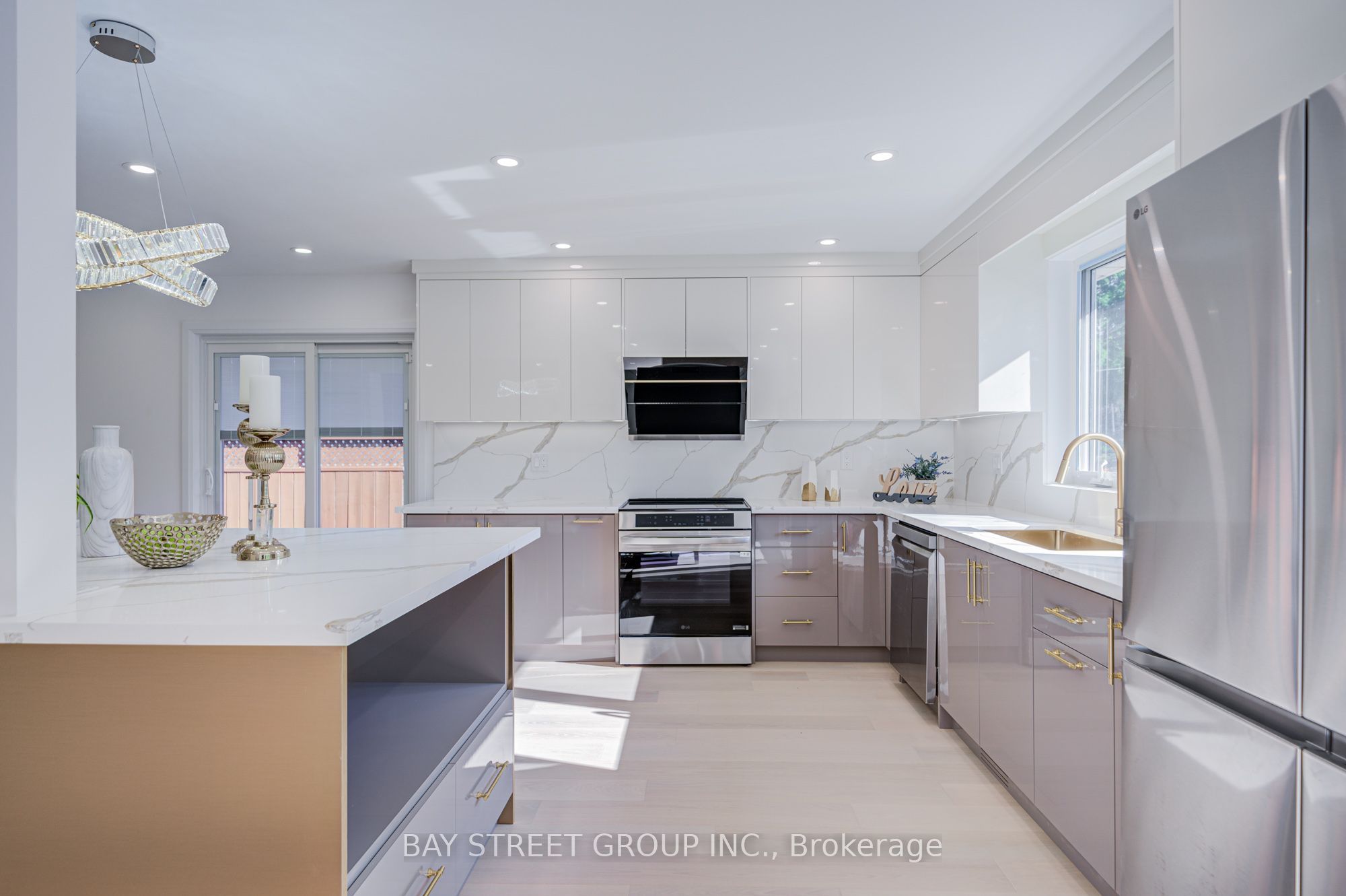60 Warner Avenue Property Photo 16