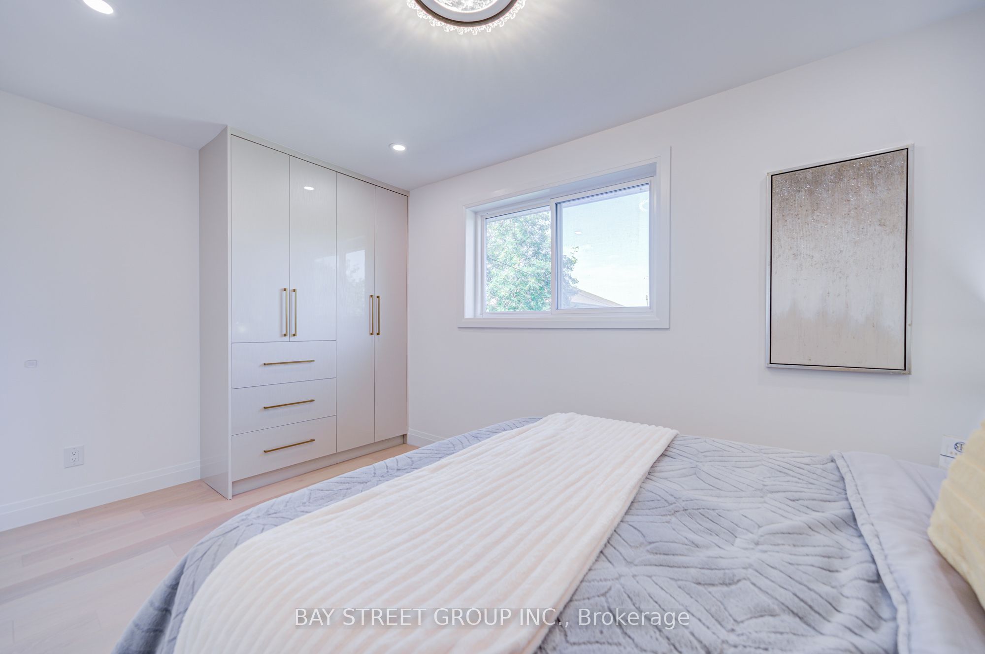 60 Warner Avenue Property Photo 21
