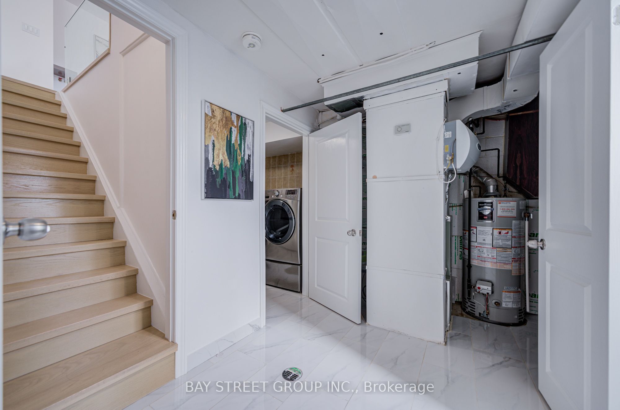 60 Warner Avenue Property Photo 28