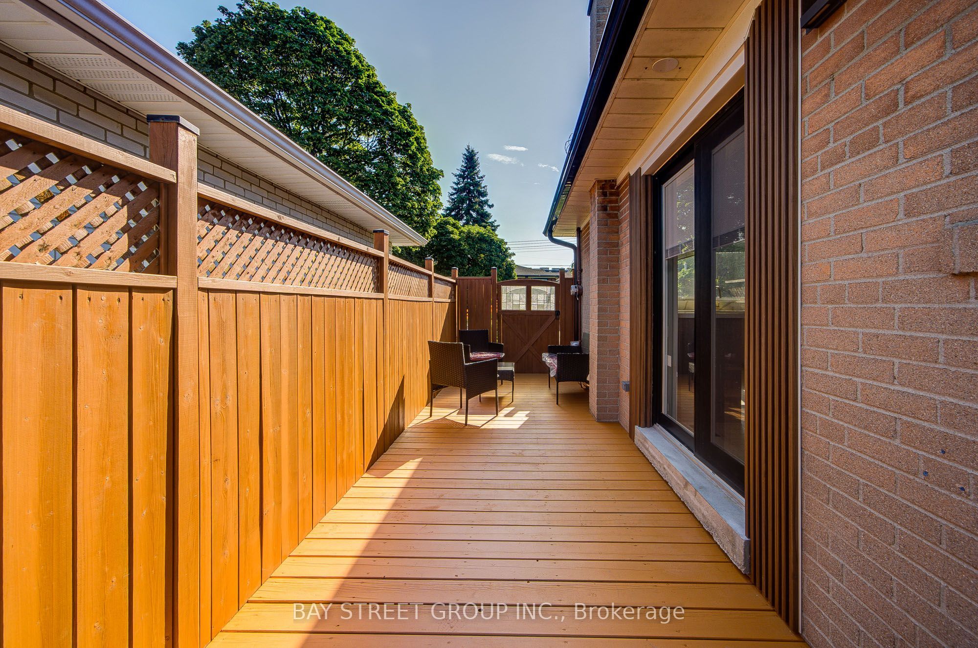 60 Warner Avenue Property Photo 41