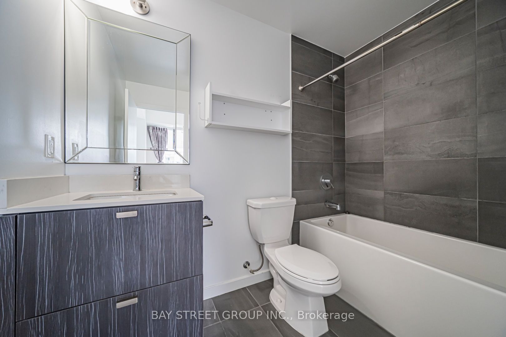 56 Forest Manor Road 1205 Property Photo 11