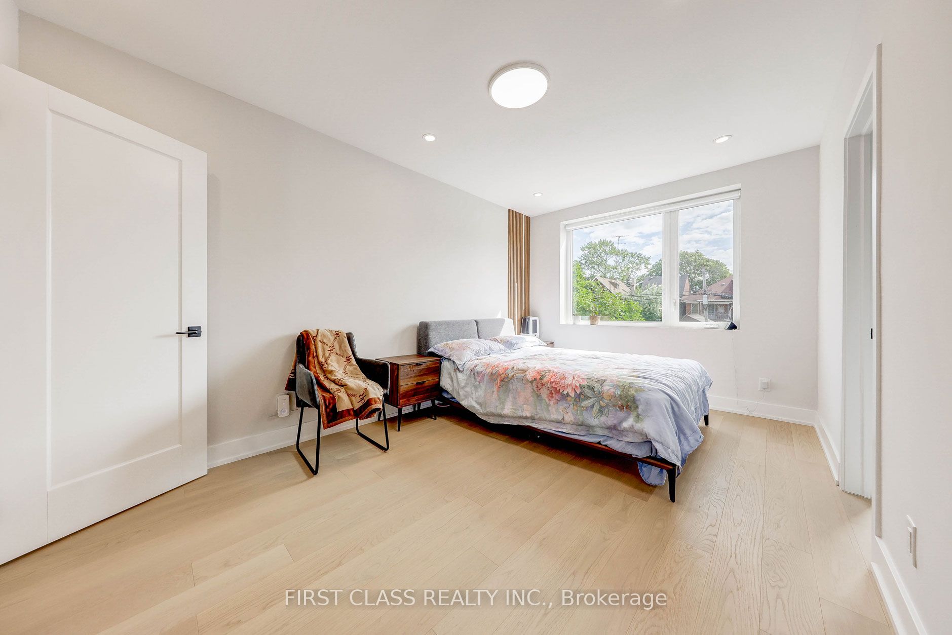431 Roxton Road Property Photo 12