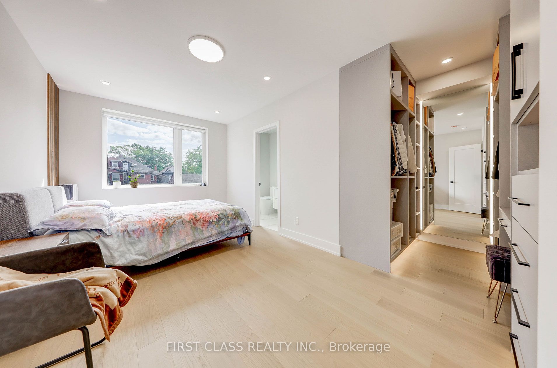 431 Roxton Road Property Photo 13