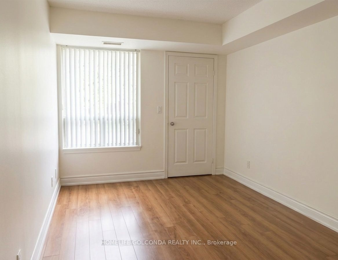 28 Harrison Garden Boulevard 1109 Property Photo 4