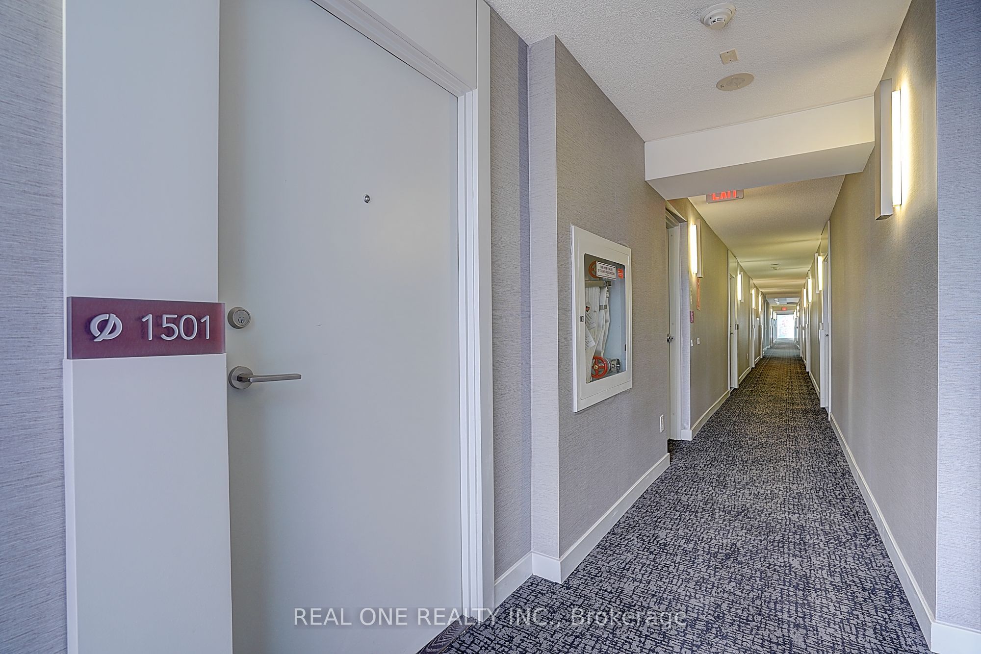 121 Mcmahon Drive 1501 Property Photo 6
