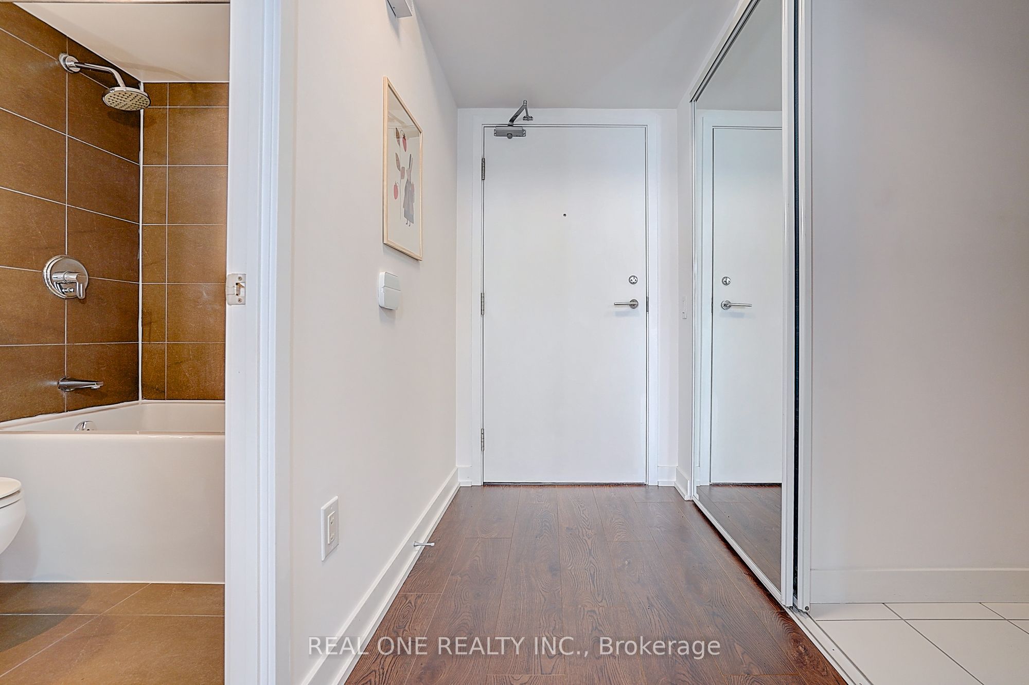 121 Mcmahon Drive 1501 Property Photo 7