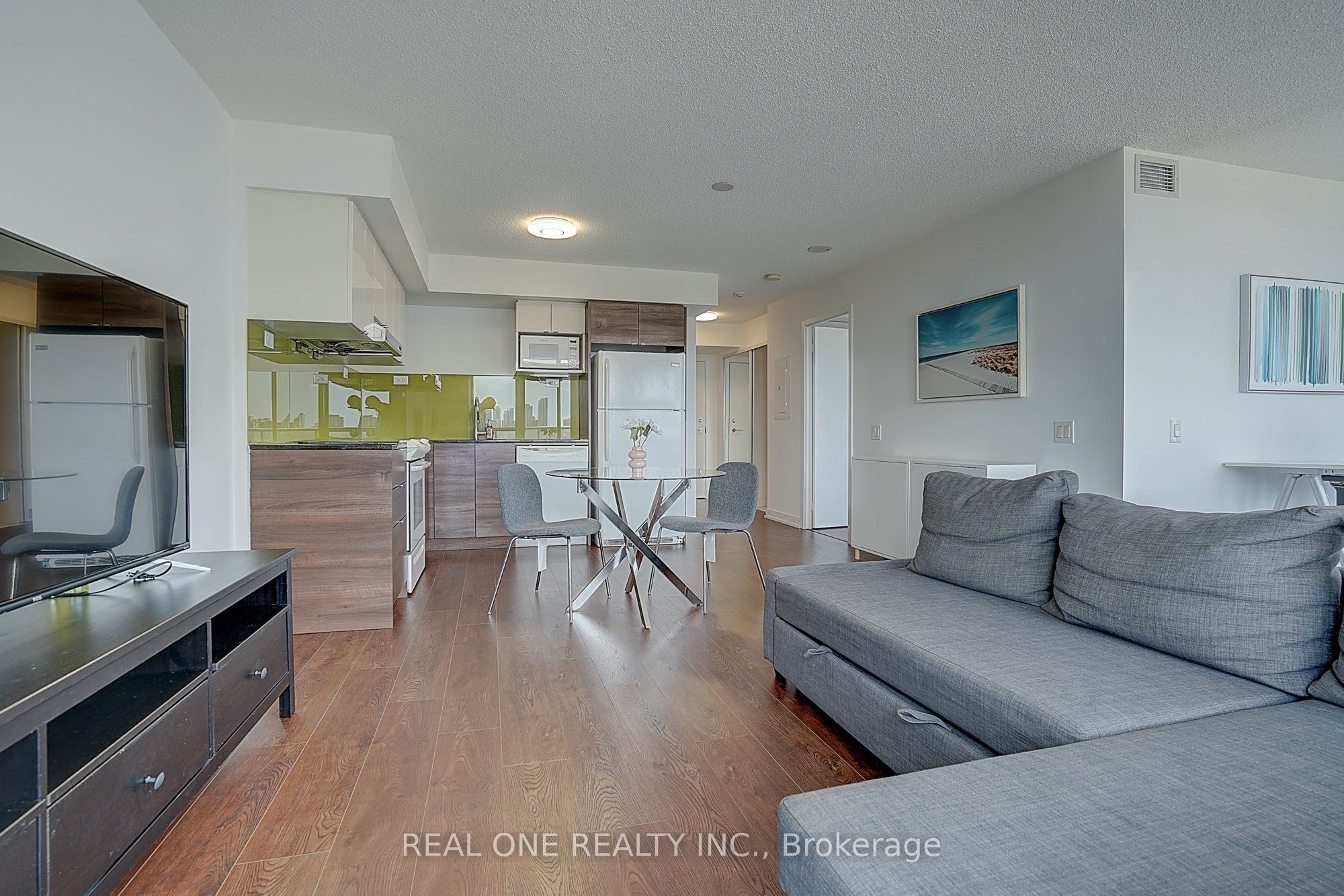 121 Mcmahon Drive 1501 Property Photo 15
