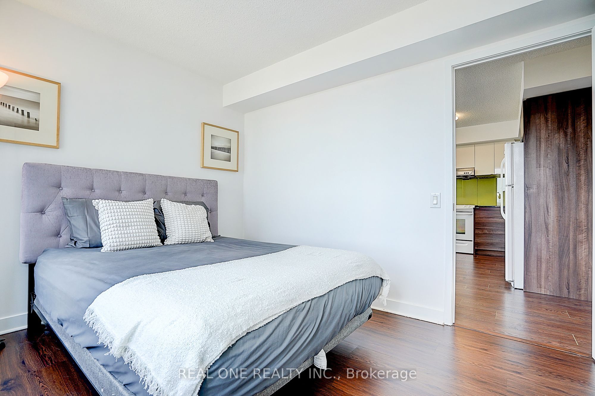 121 Mcmahon Drive 1501 Property Photo 21