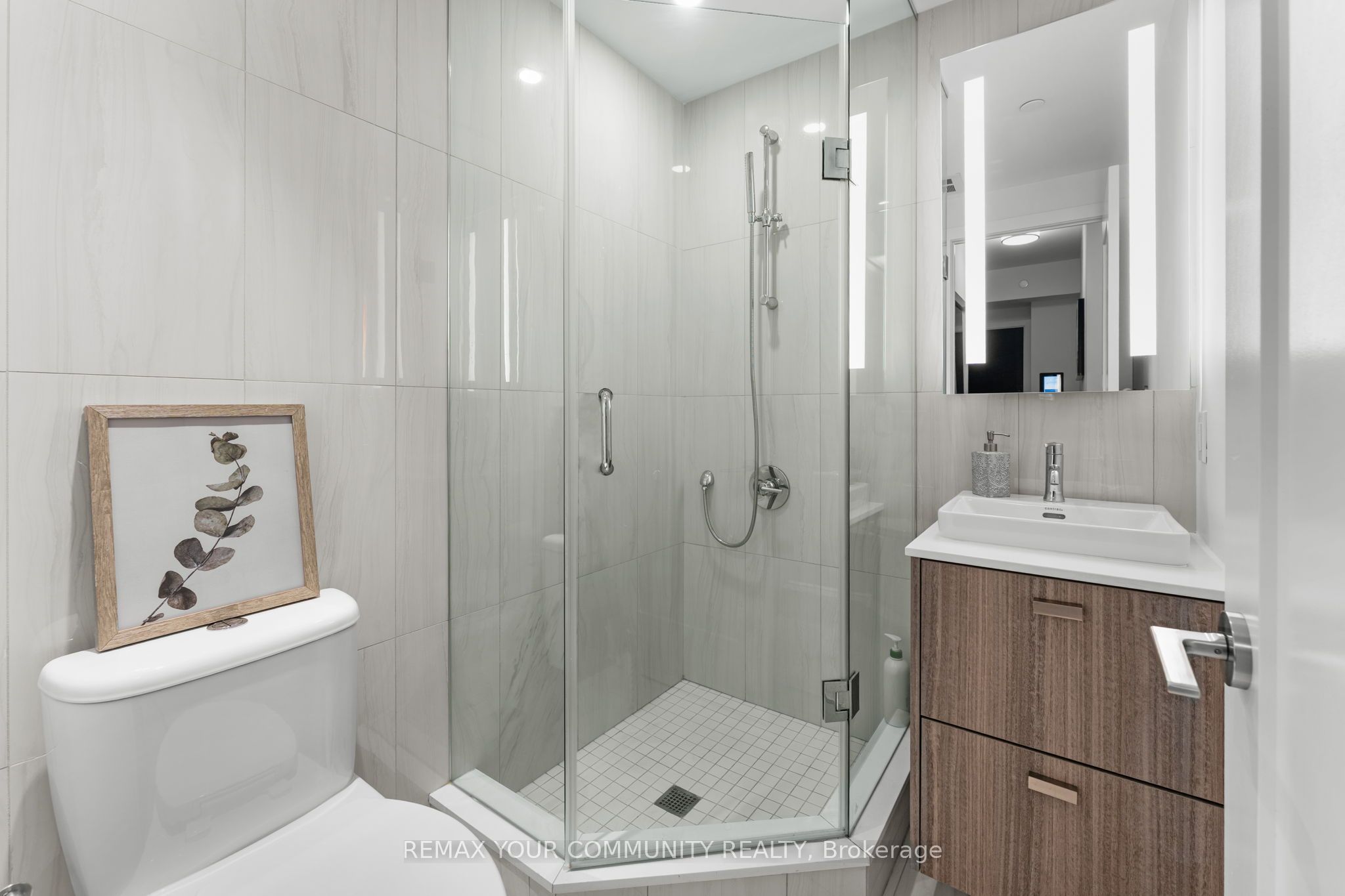 470 Front Street 2015 Property Photo 9