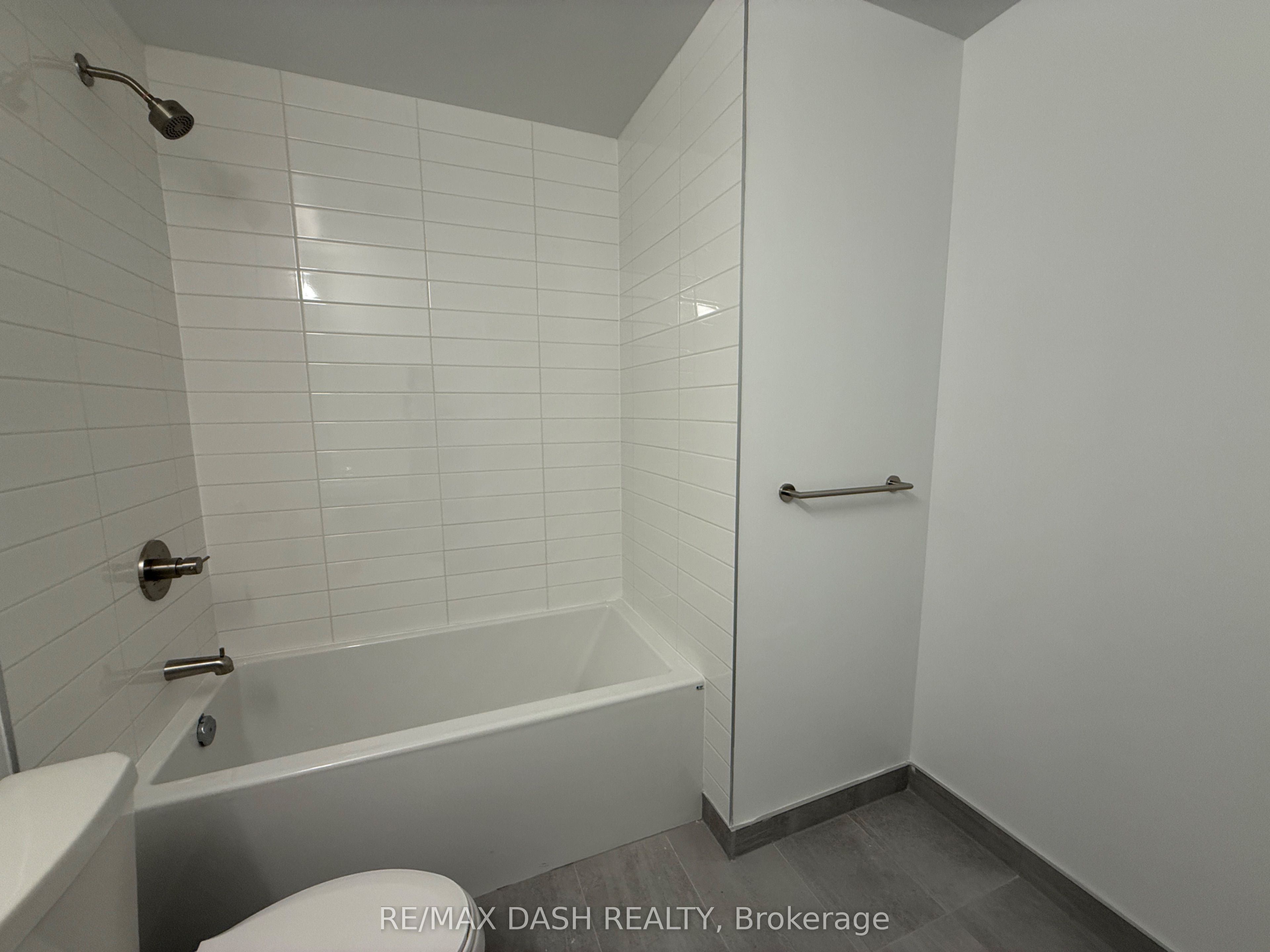20 Soudan Avenue 907 Property Photo 8
