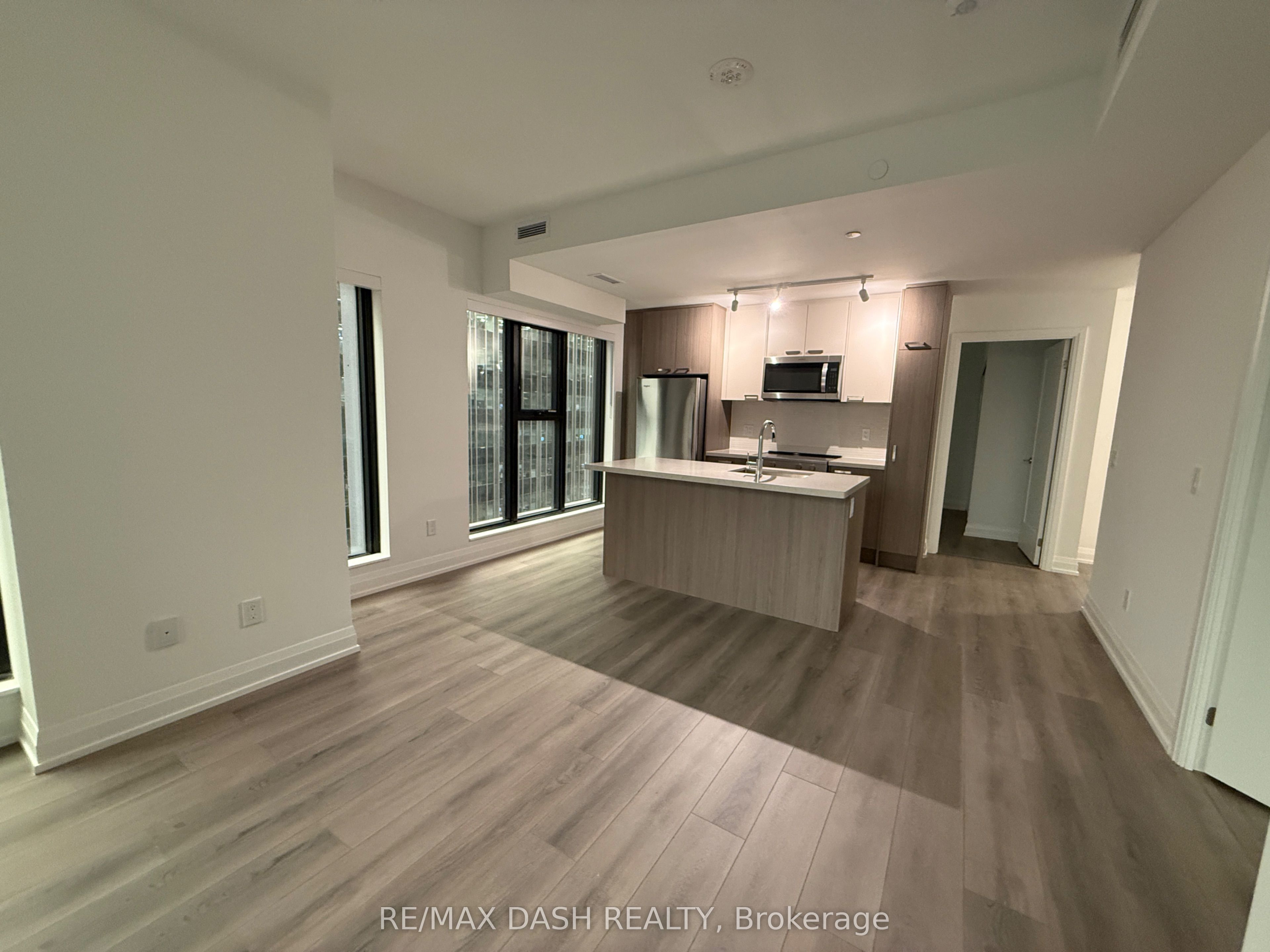 20 Soudan Avenue 907 Property Photo 11