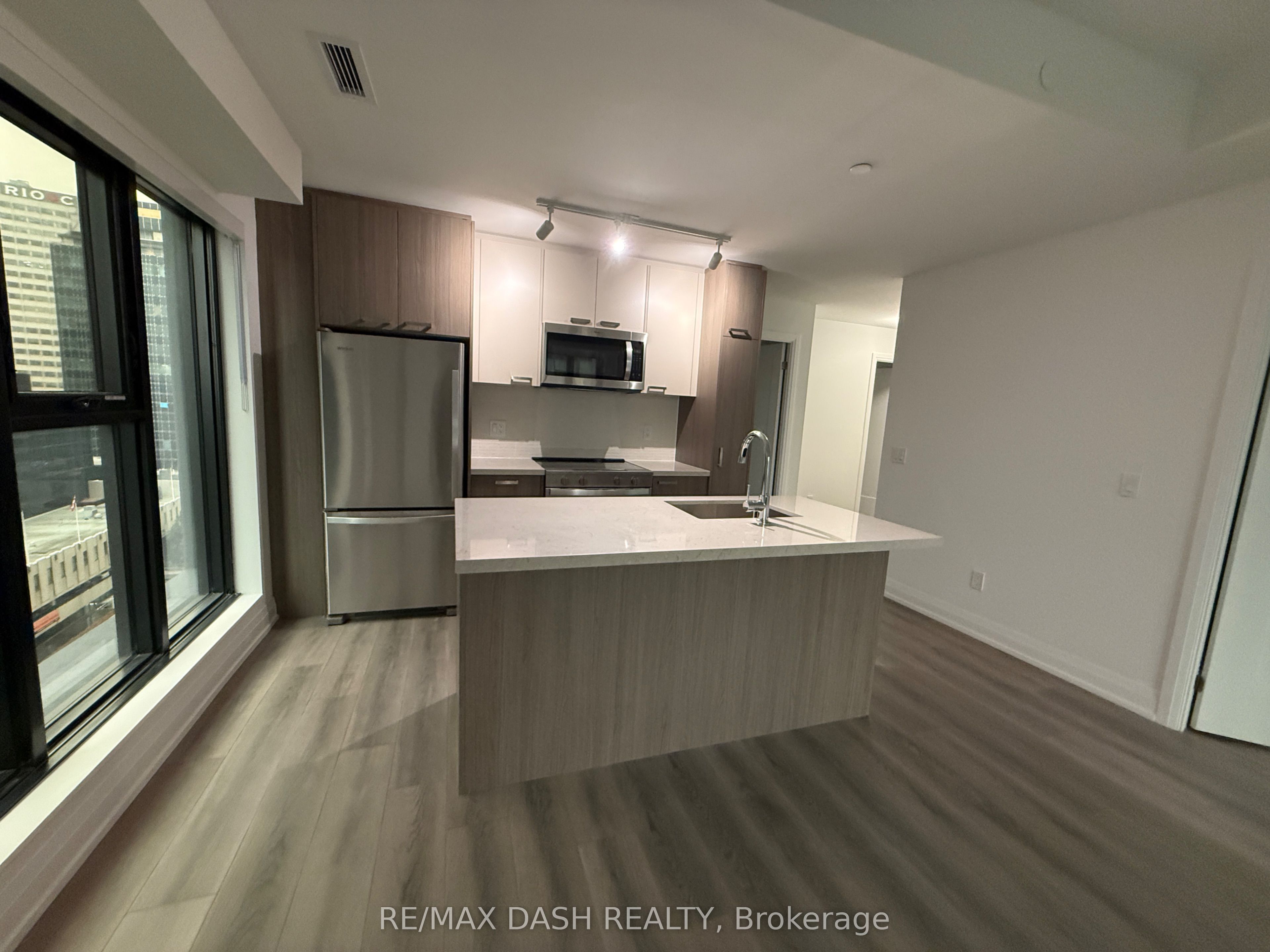 20 Soudan Avenue 907 Property Photo 14