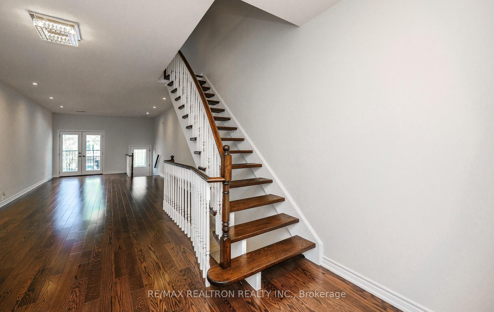222 David Dunlap Circle Property Photo 6