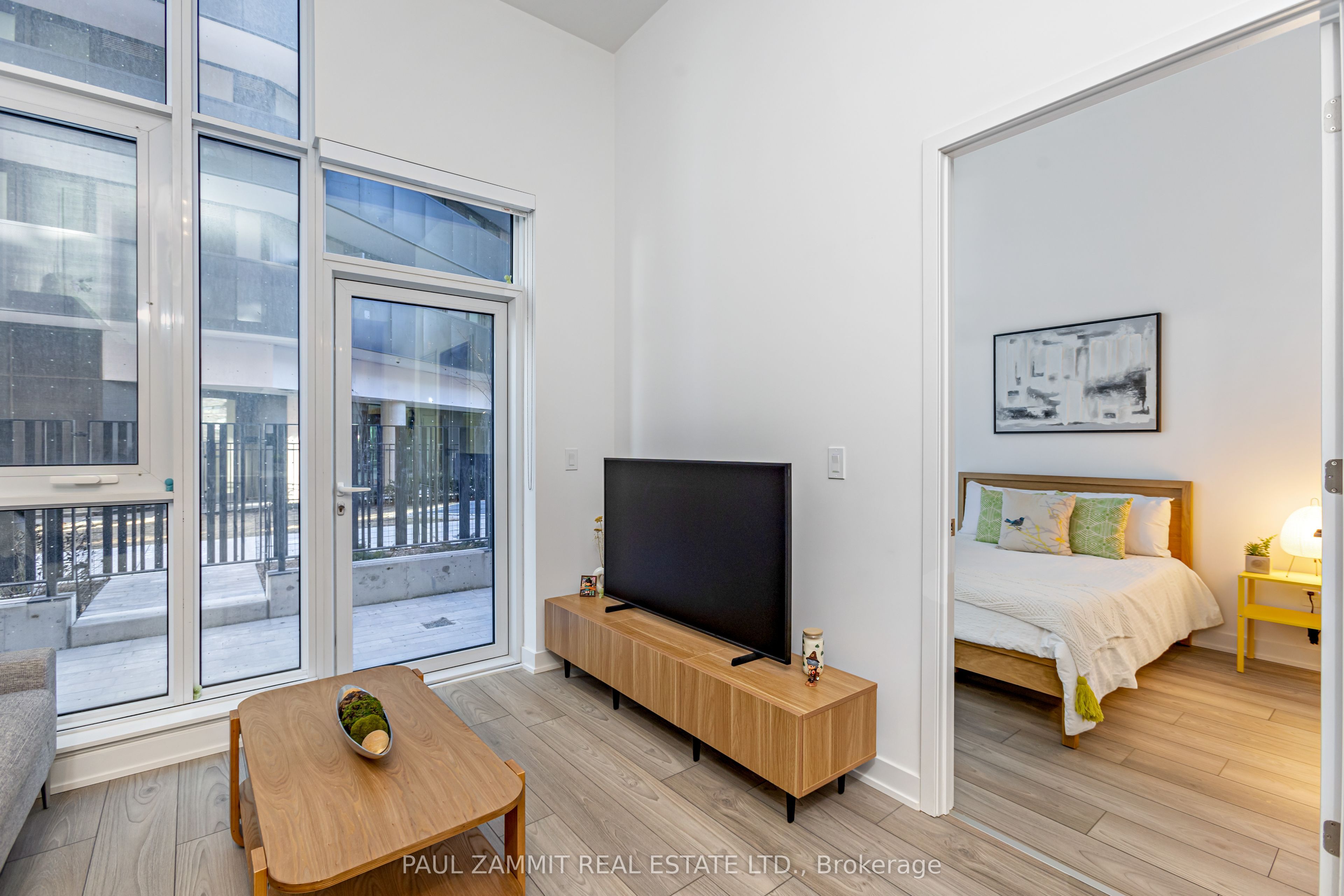 8 Tippett Road 107 Property Photo 12