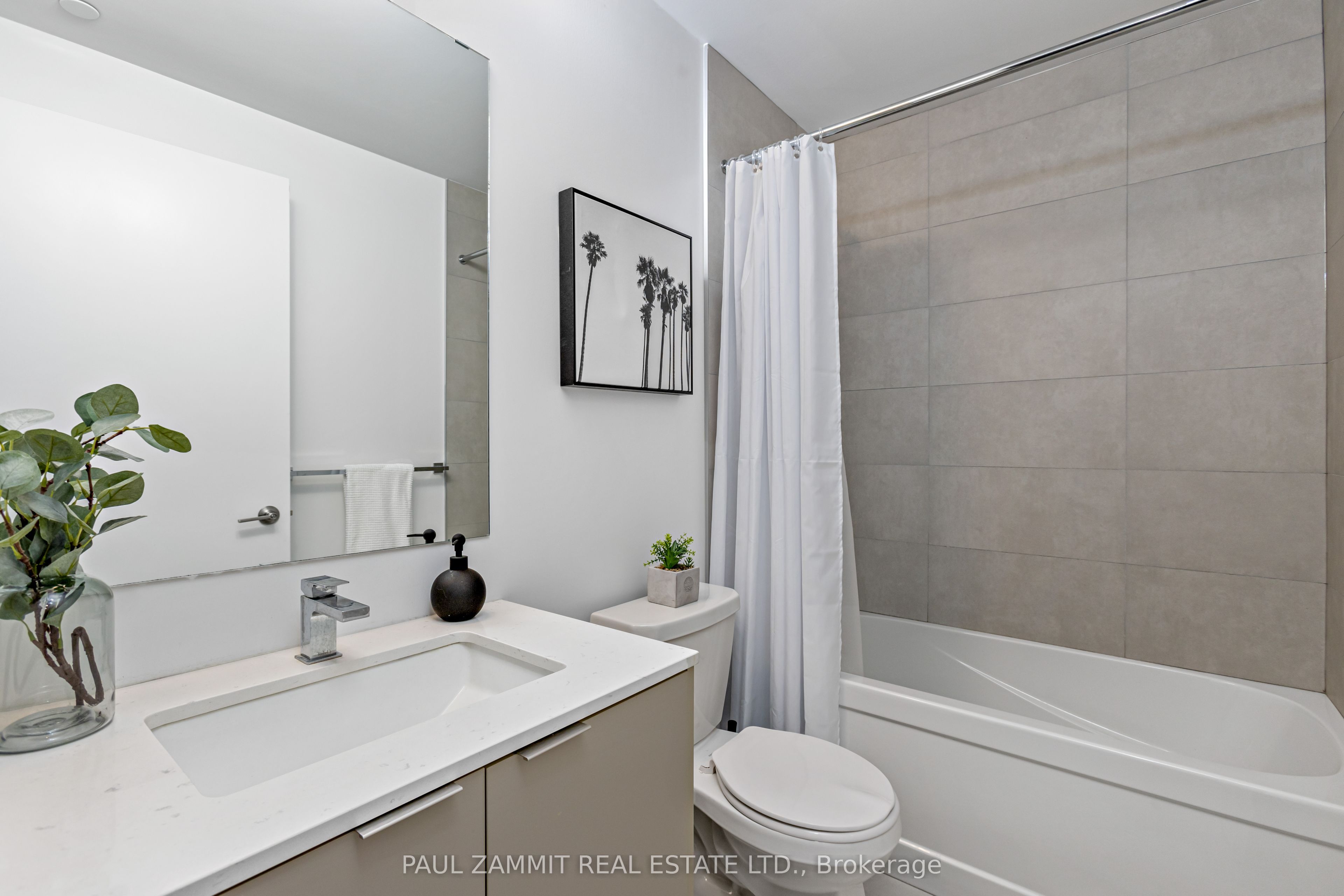 8 Tippett Road 107 Property Photo 19