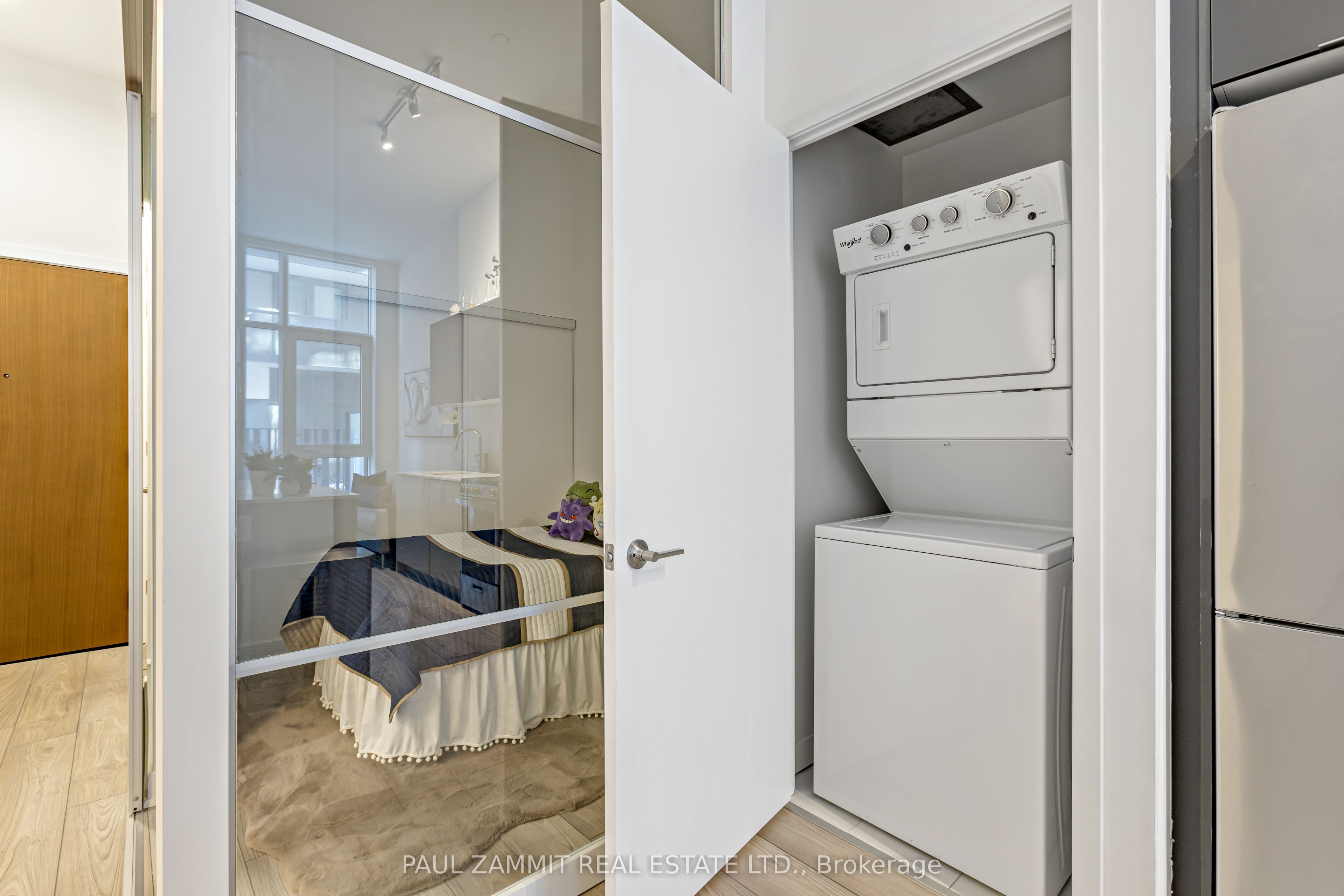 8 Tippett Road 107 Property Photo 20