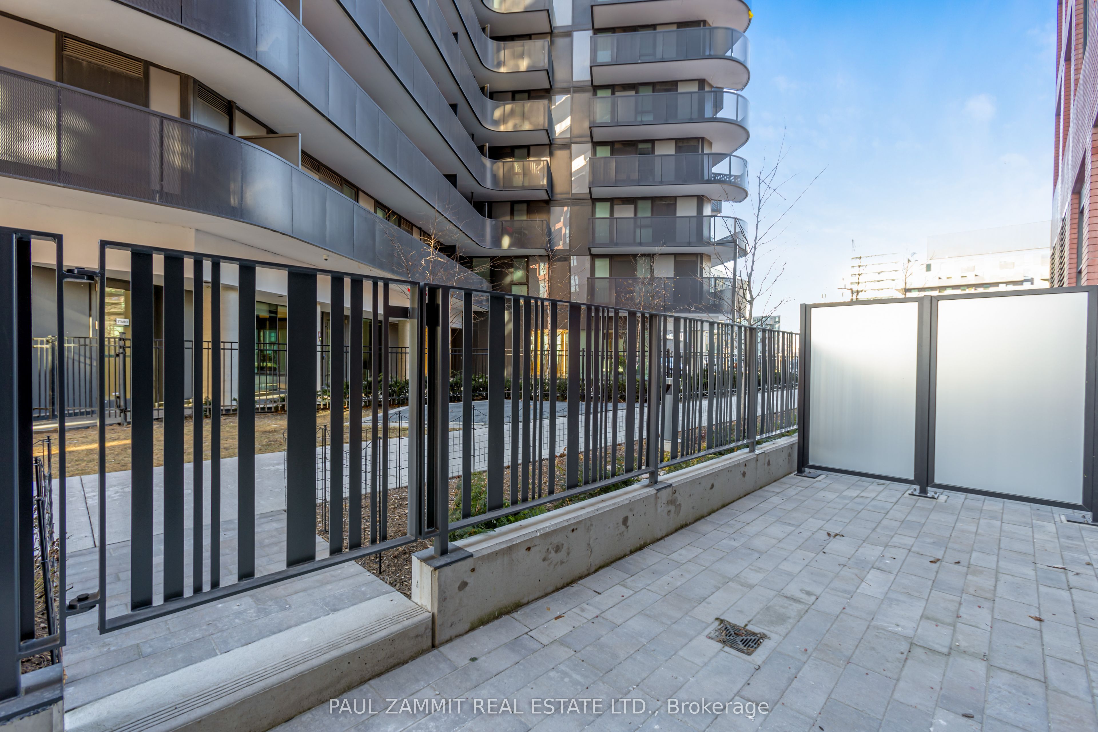 8 Tippett Road 107 Property Photo 21