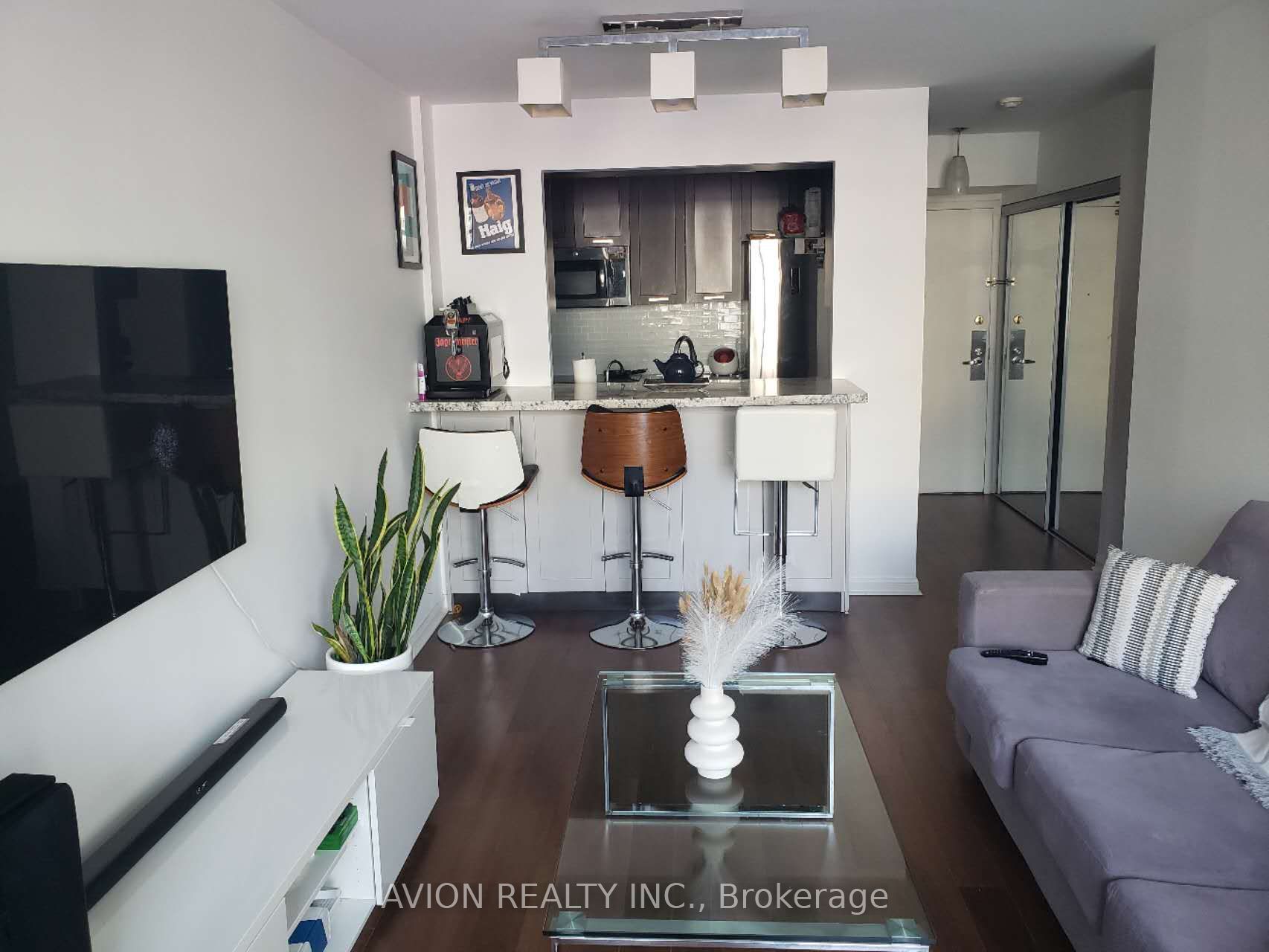 5 Rosehill Avenue 515 Property Photo 4