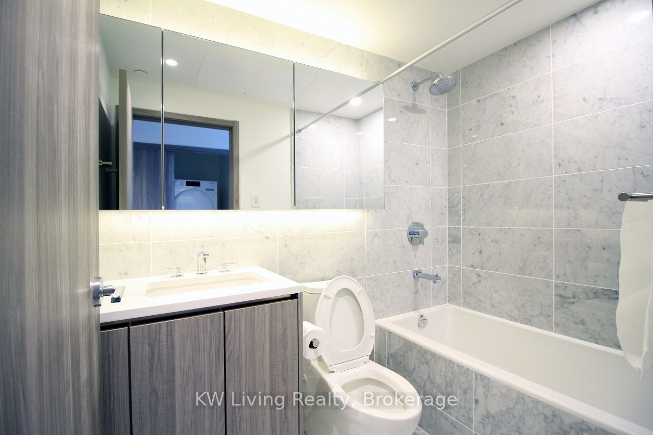 95 Mcmahon Drive 805 Property Photo 6