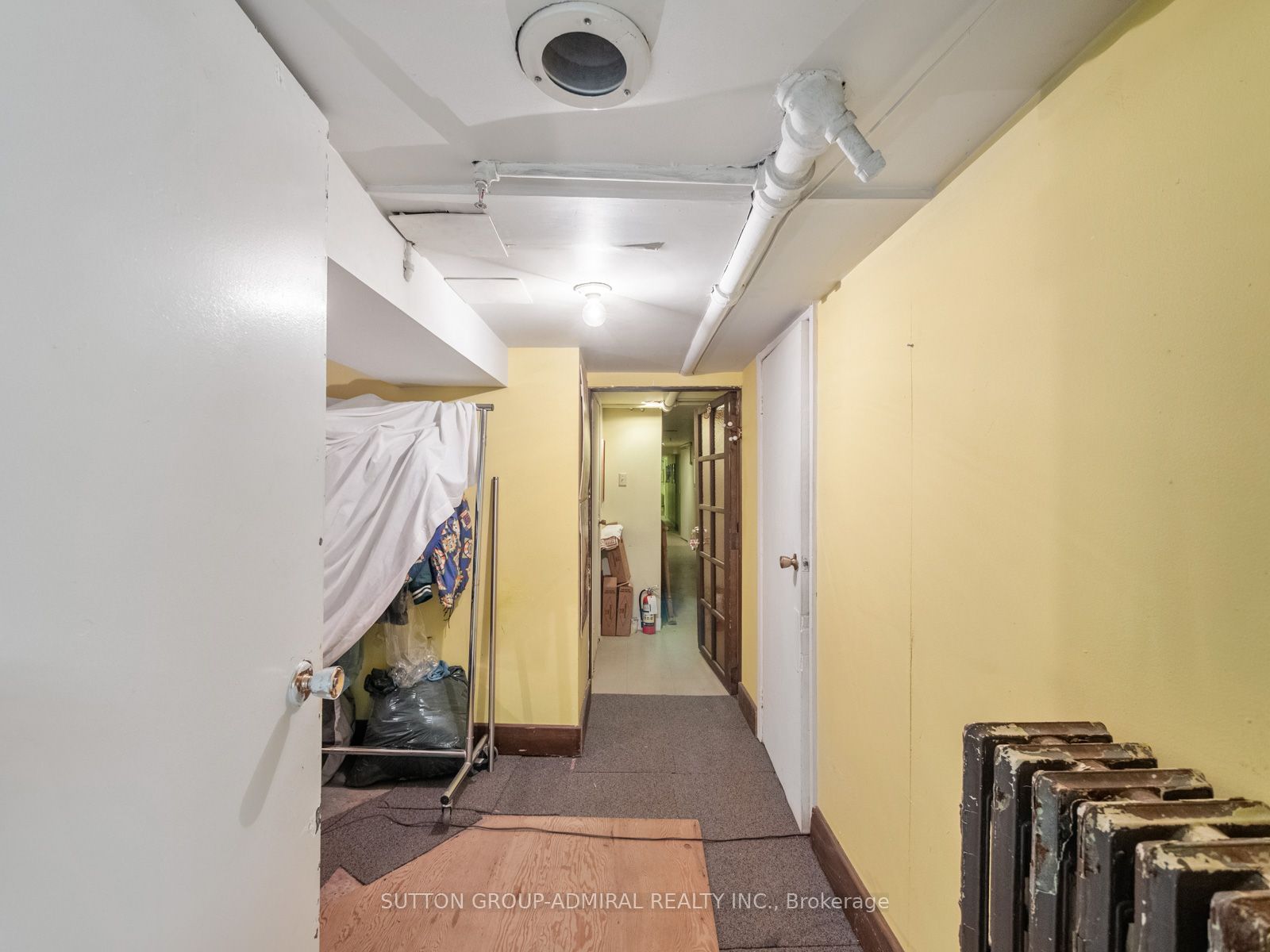 392 Eglinton Avenue W Property Photo 15