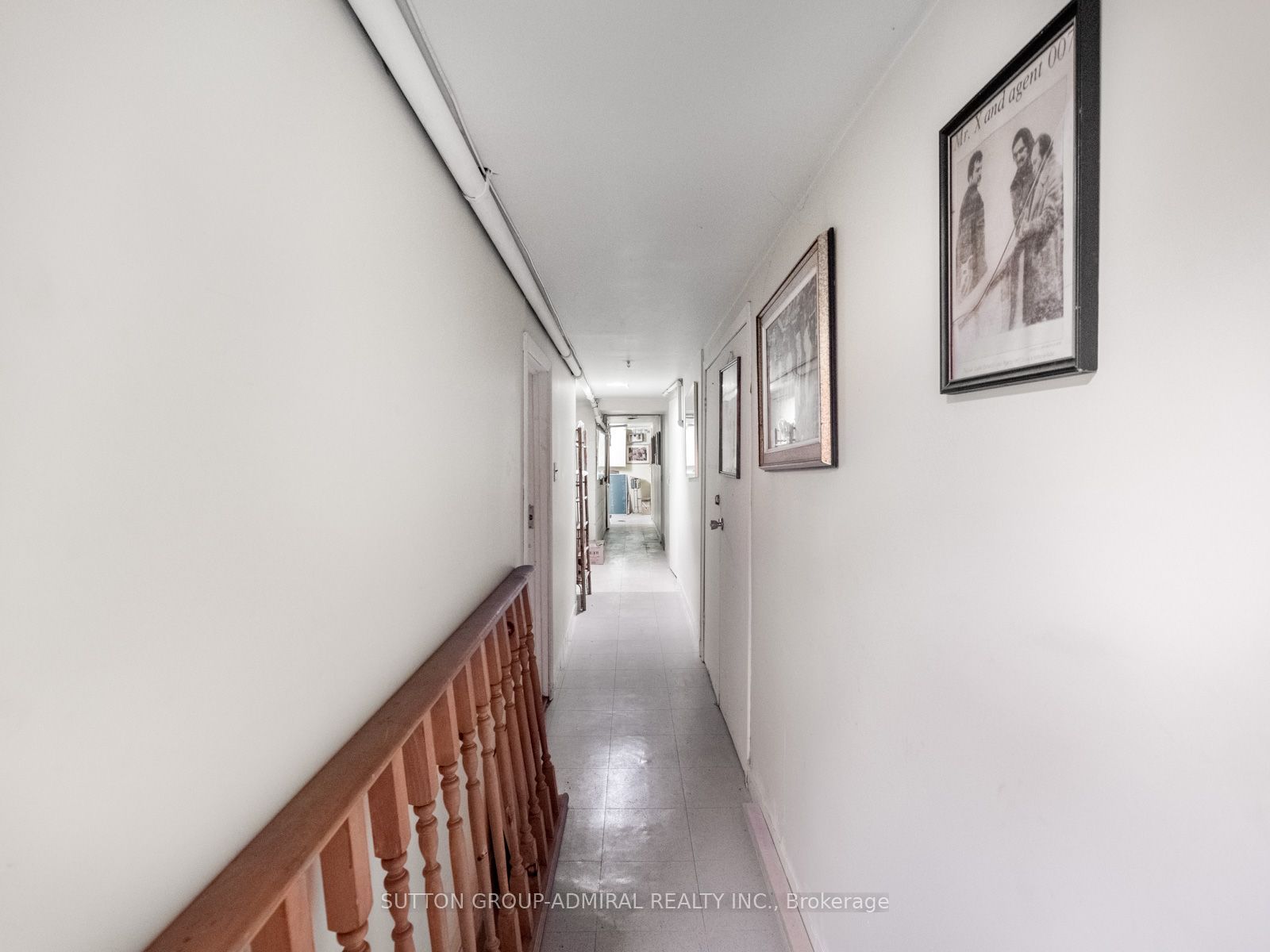 392 Eglinton Avenue W Property Photo 19