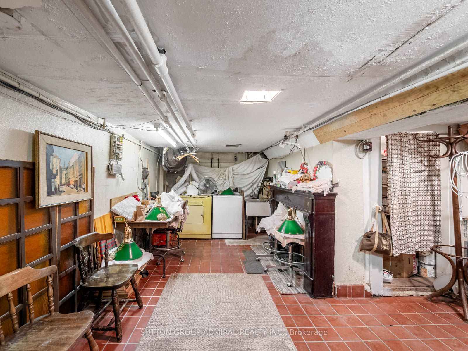 392 Eglinton Avenue W Property Photo 21