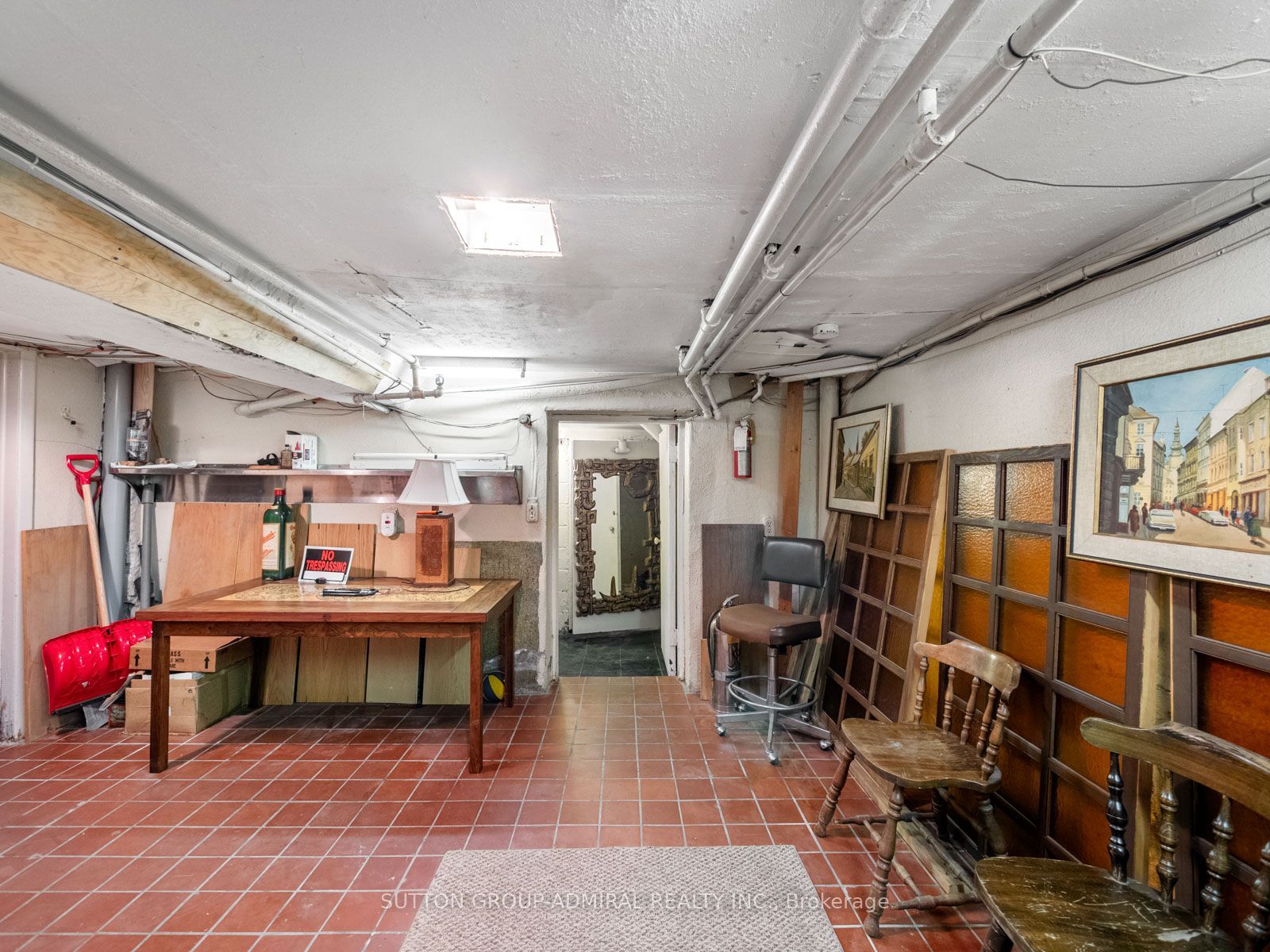392 Eglinton Avenue W Property Photo 23