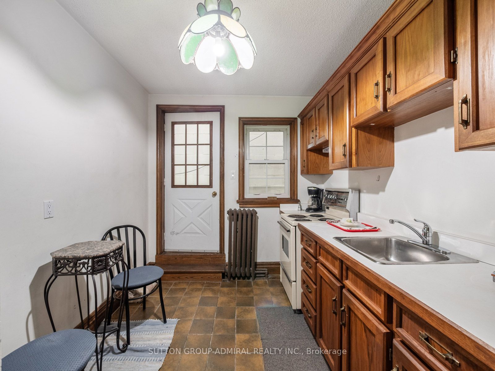 392 Eglinton Avenue W Property Photo 31