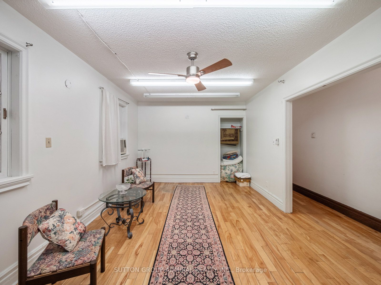 392 Eglinton Avenue W Property Photo 35