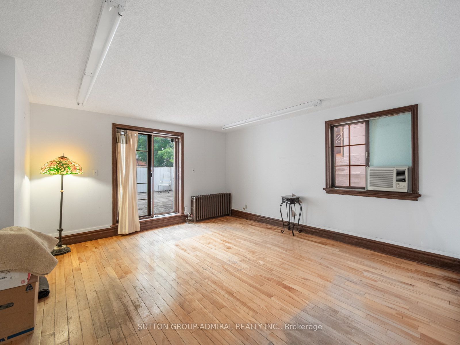 392 Eglinton Avenue W Property Photo 39