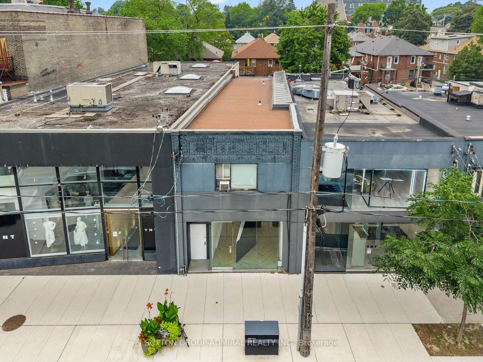 392 Eglinton Avenue W Property Photo 45