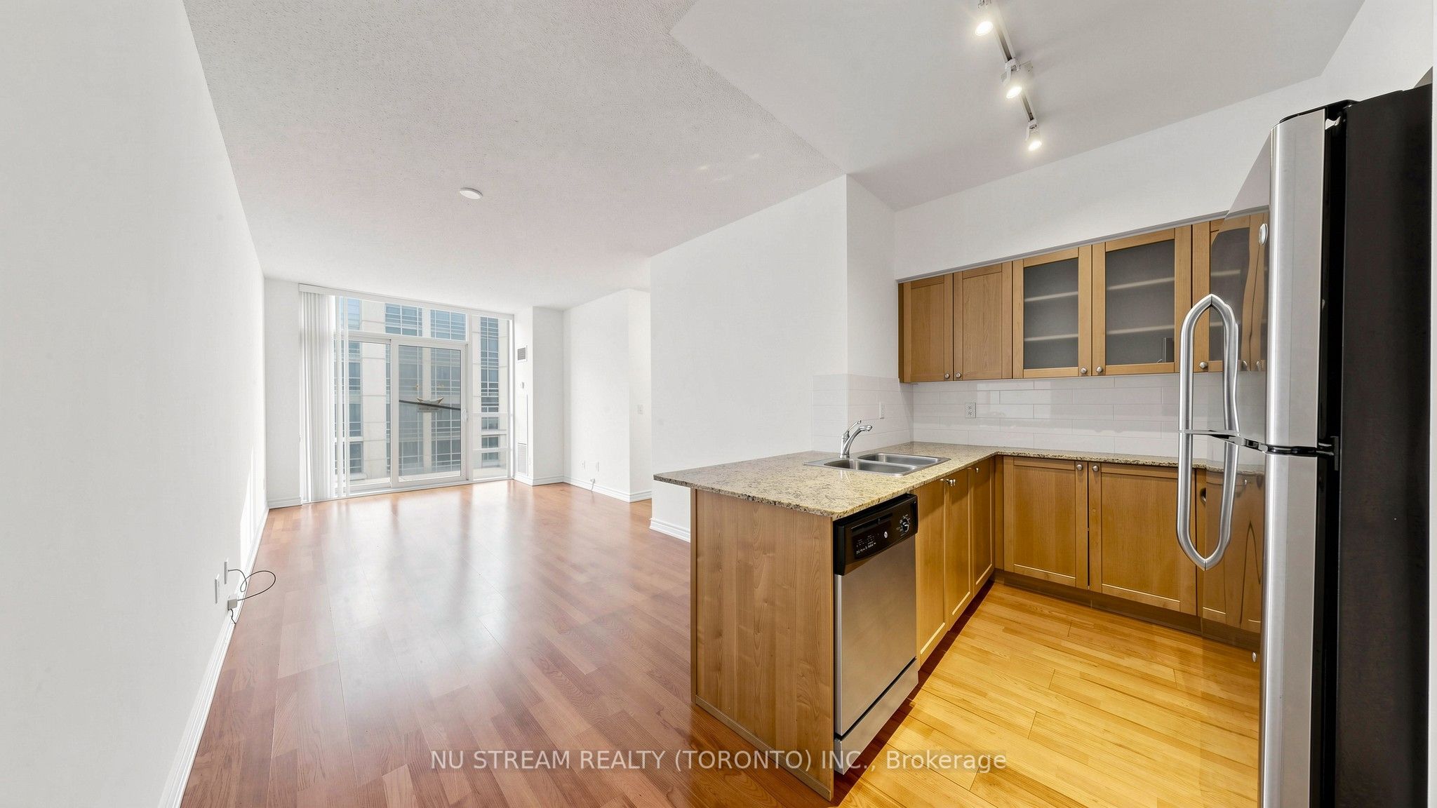 761 Bay Street 3101 Property Photo 12