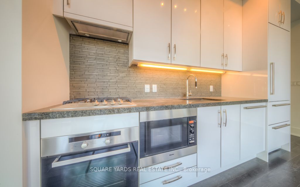 39 Queens Quay E 302 Property Photo 6