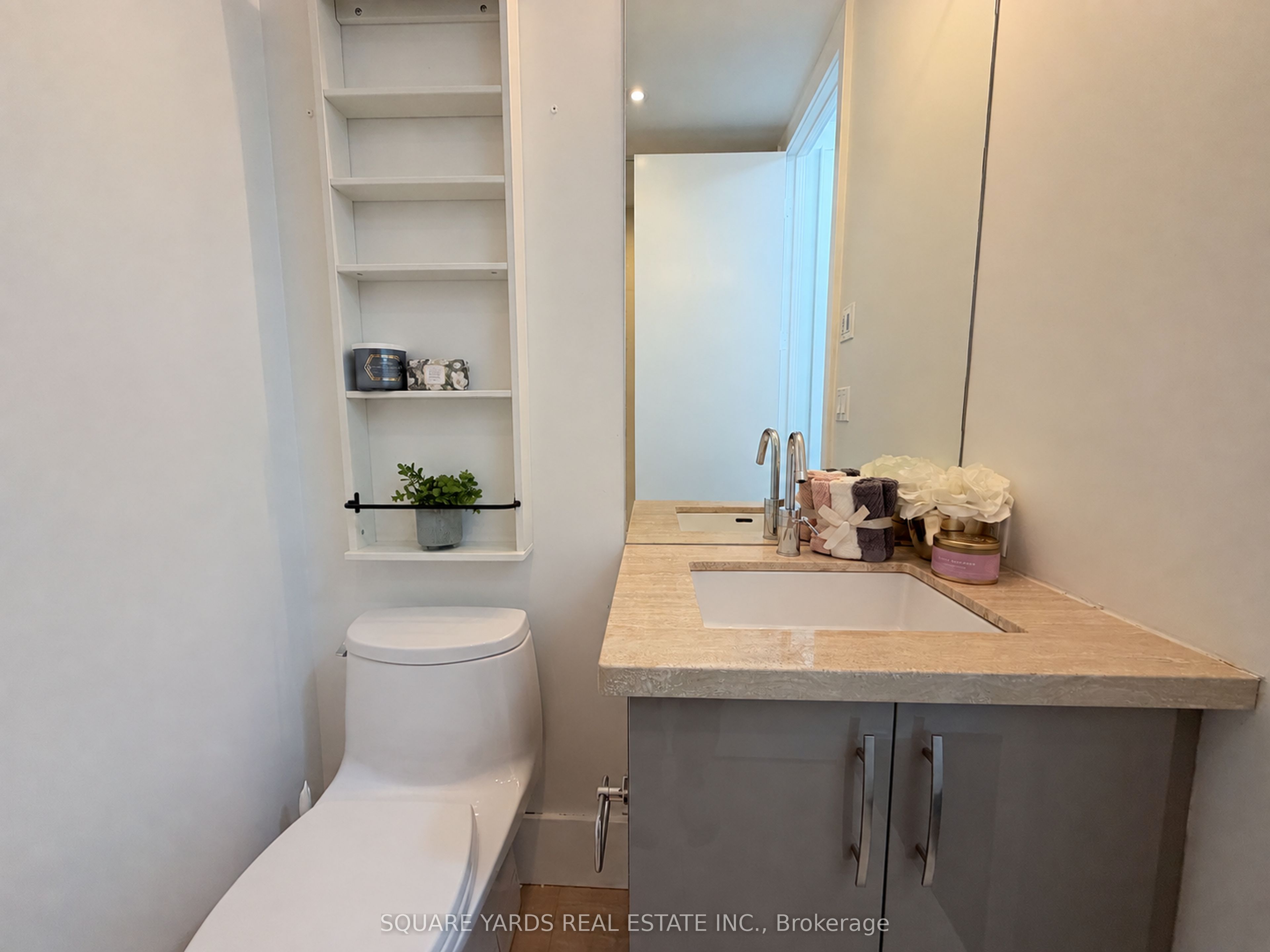 39 Queens Quay E 302 Property Photo 10