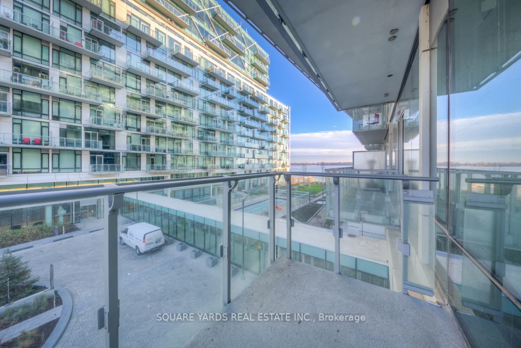 39 Queens Quay E 302 Property Photo 11