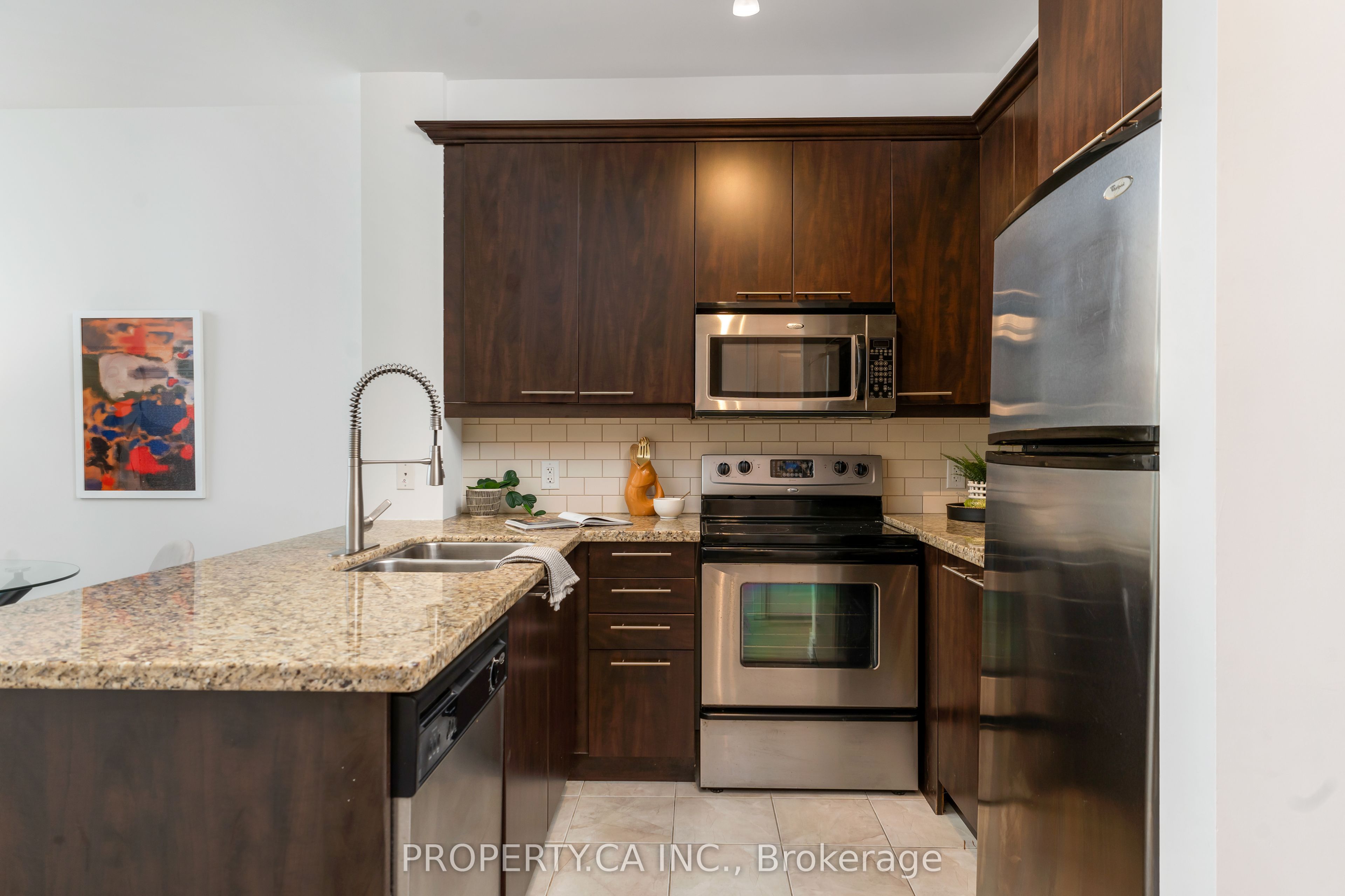 88 Broadway Avenue 1004 Property Photo 7