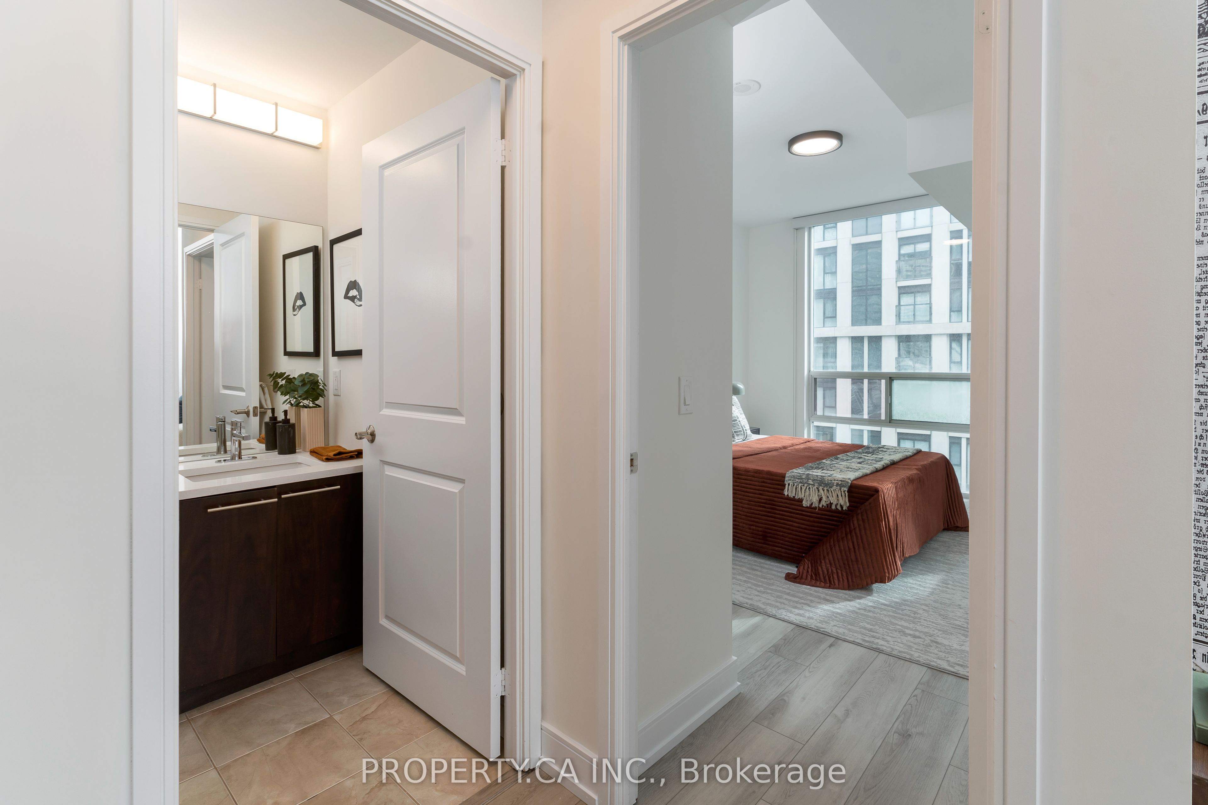 88 Broadway Avenue 1004 Property Photo 9