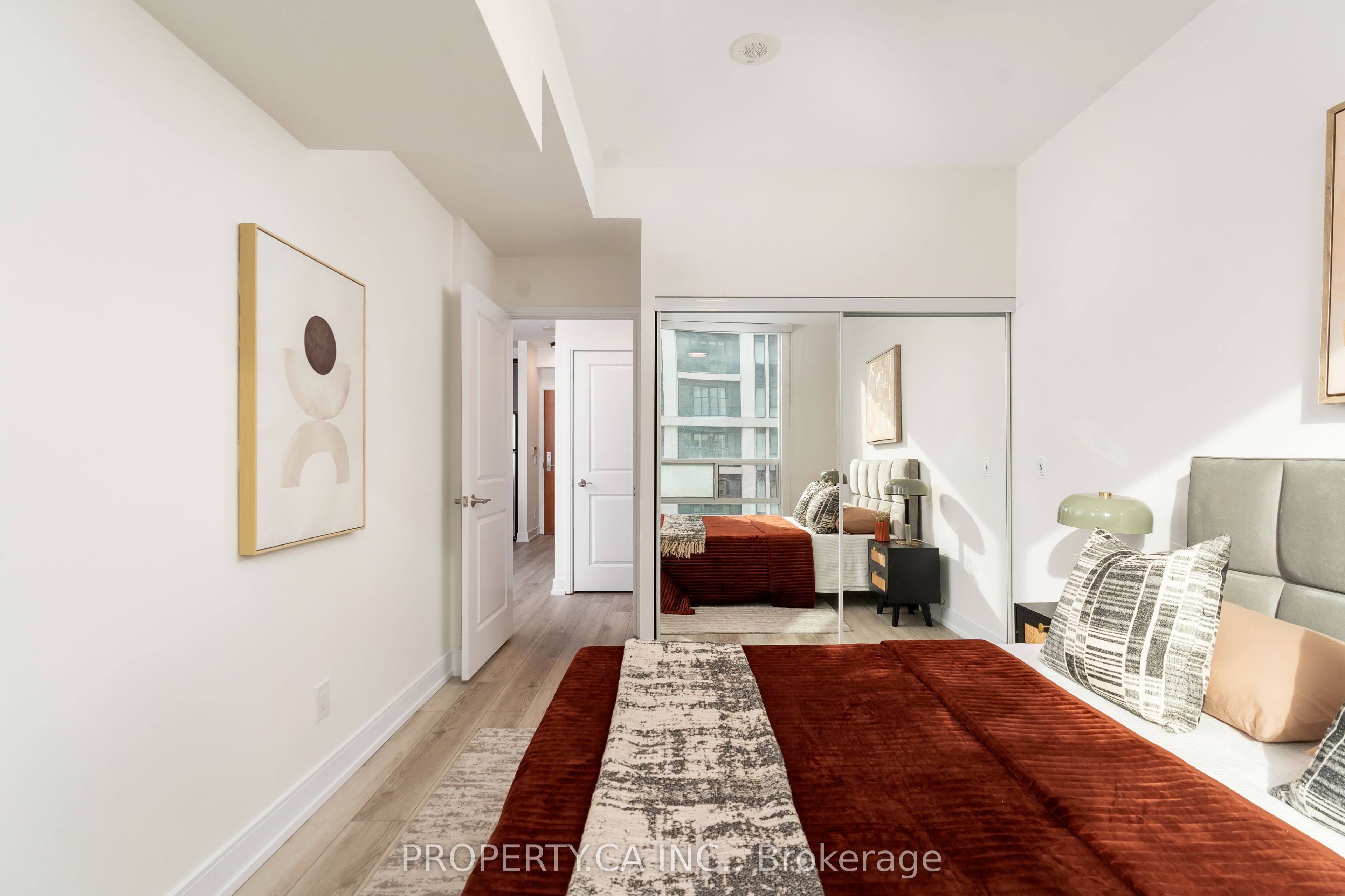88 Broadway Avenue 1004 Property Photo 12