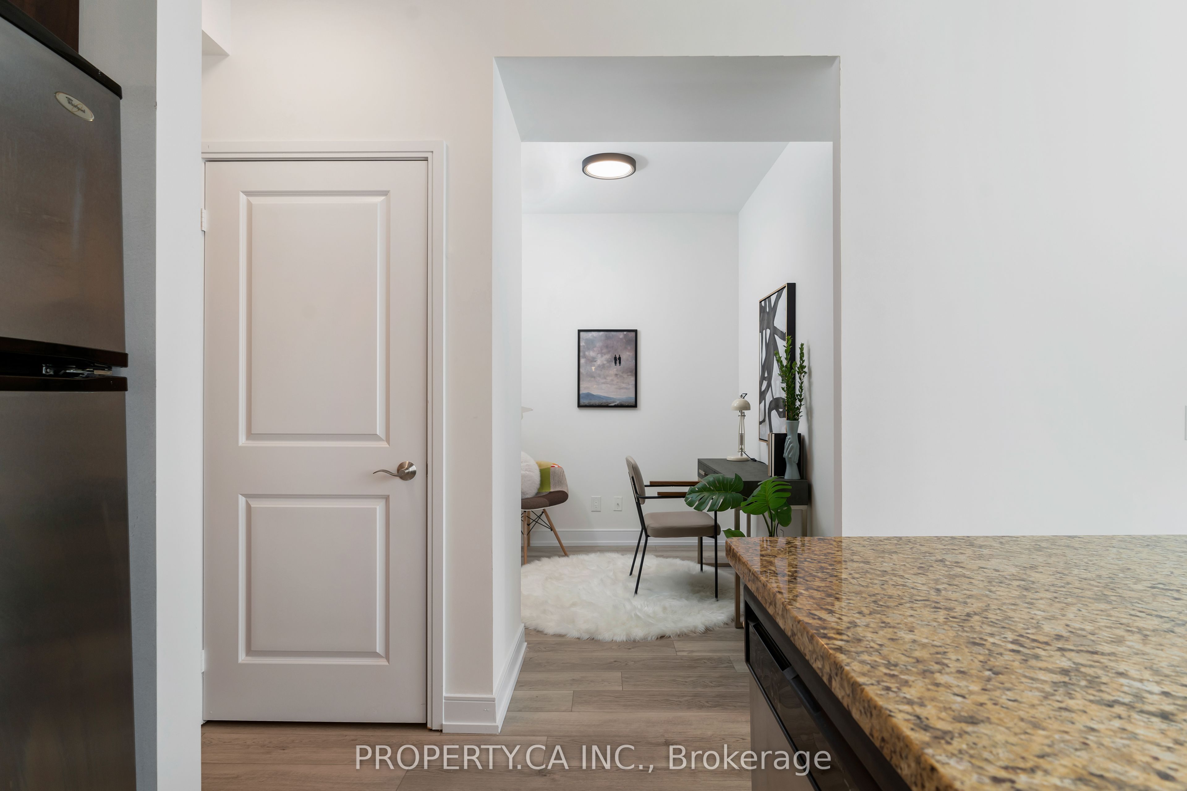 88 Broadway Avenue 1004 Property Photo 13