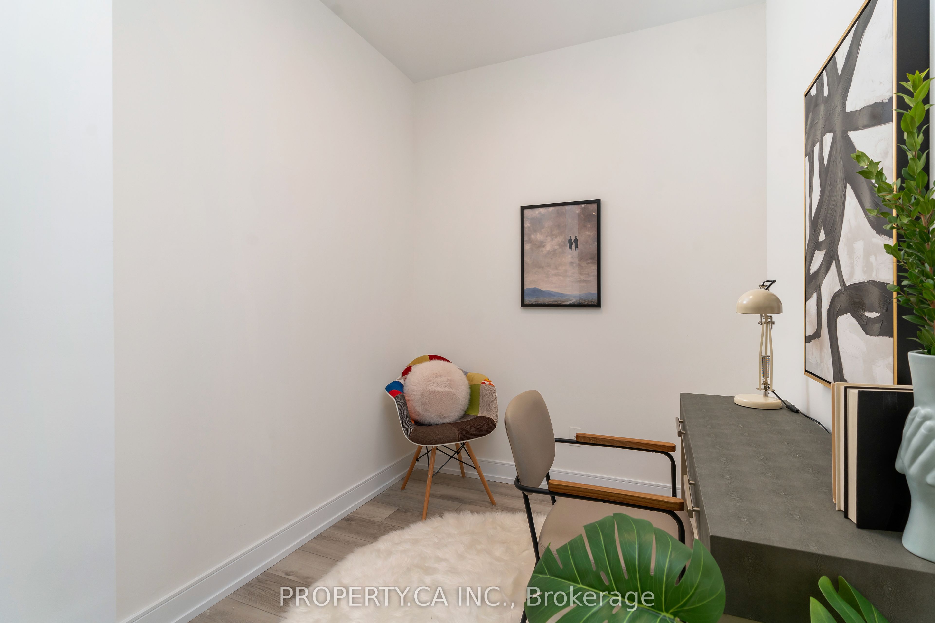 88 Broadway Avenue 1004 Property Photo 14